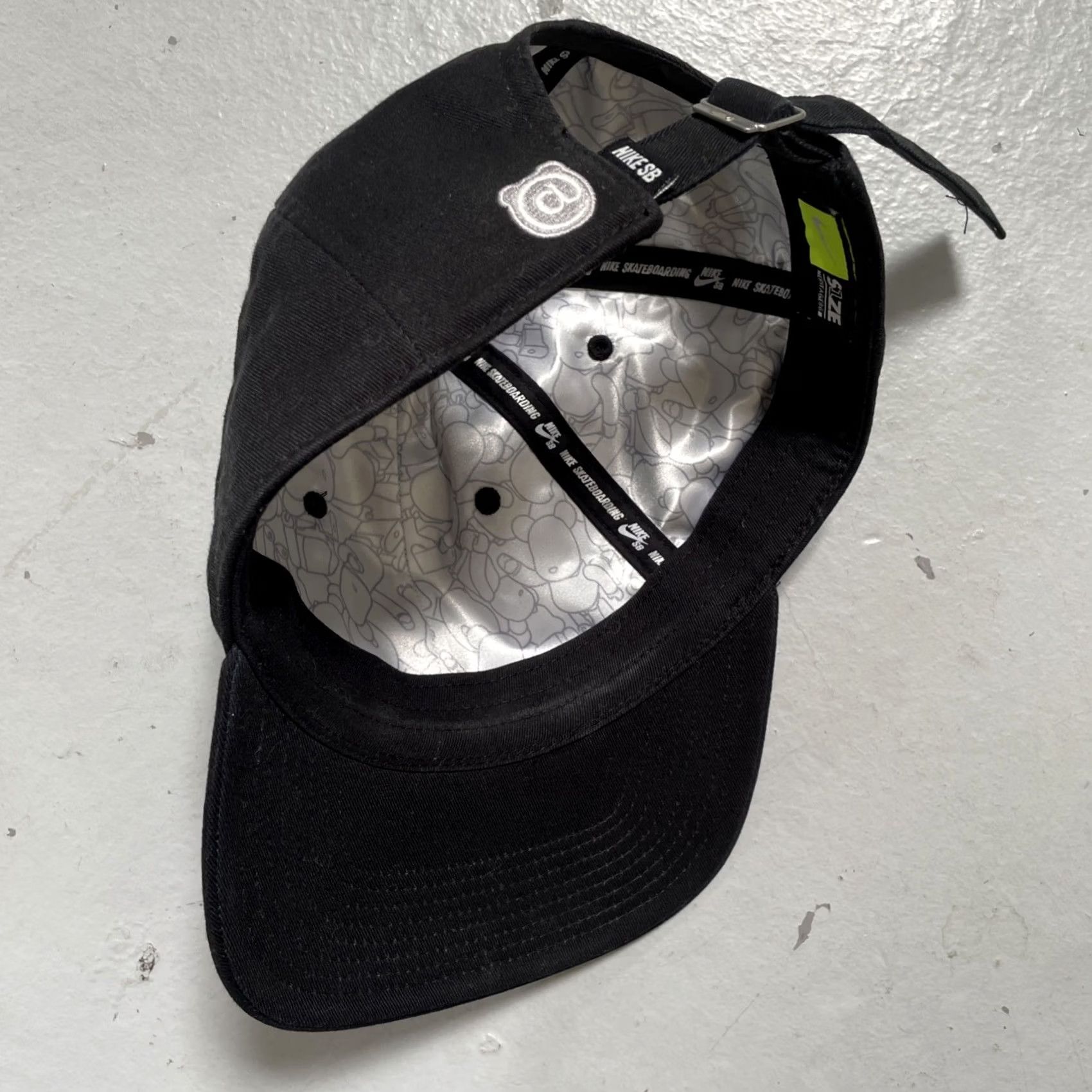 Nike Nike SB x Medicom Toy Group Bearbrick Skateboarding Baseball Cap Hat Size ONE SIZE - 5 Thumbnail