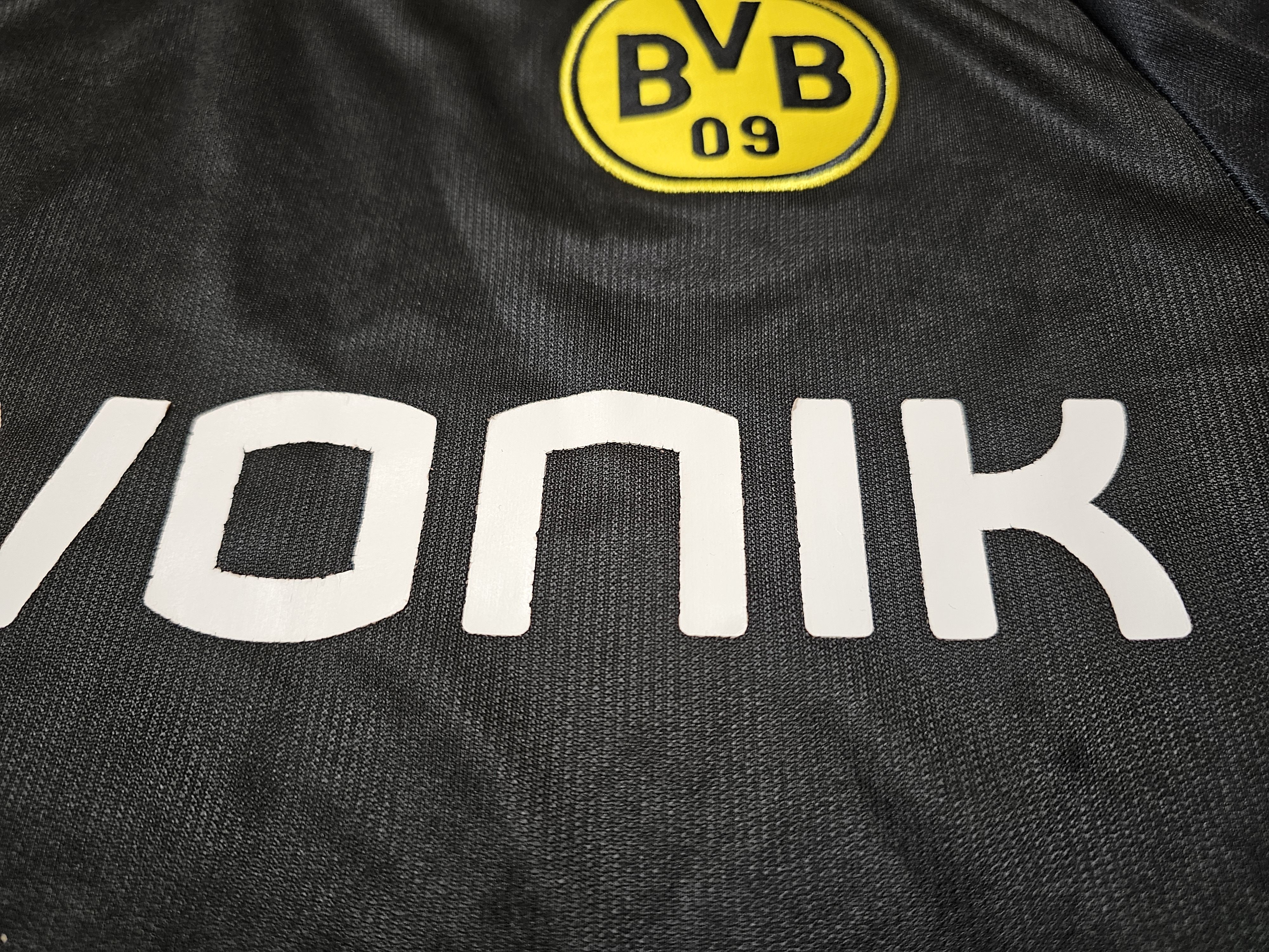 Puma BORUSSIA DORTMUND 2017 2018 AWAY FOOTBALL SOCCER JERSEY Size US M / EU 48-50 / 2 - 6 Thumbnail