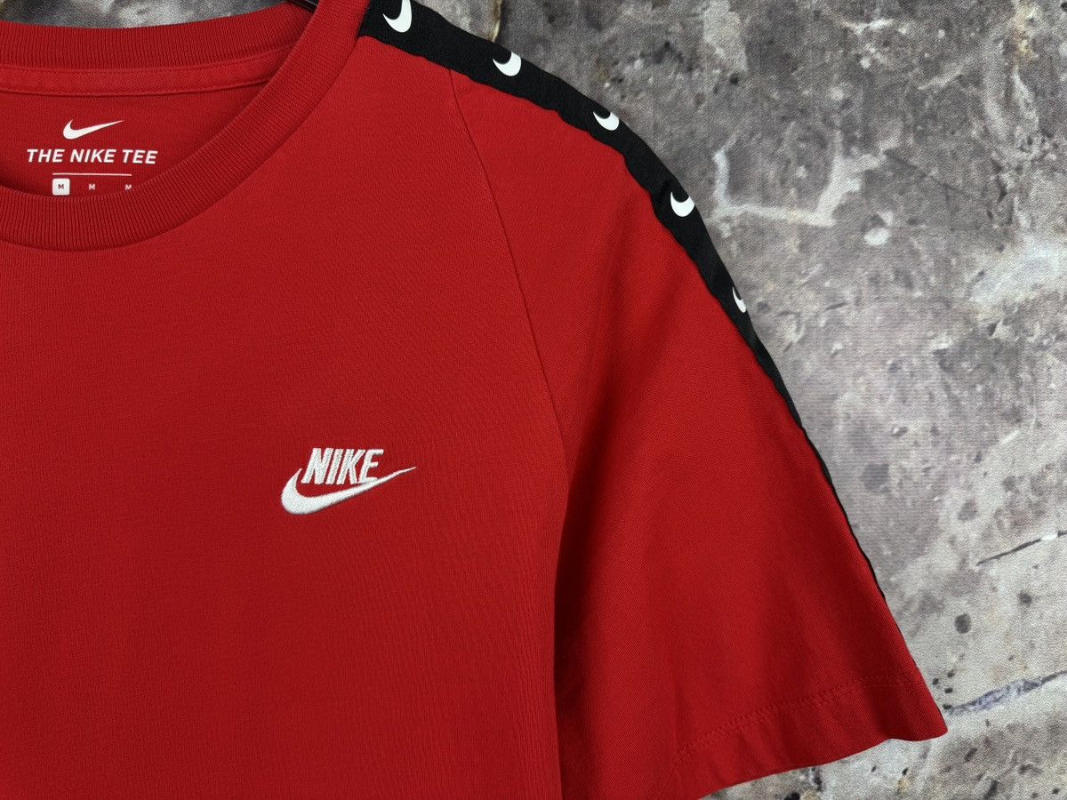 Nike Men’s Nike T-Shirt With Side Stripes Streetwear Size Medium Size US M / EU 48-50 / 2 - 4 Thumbnail