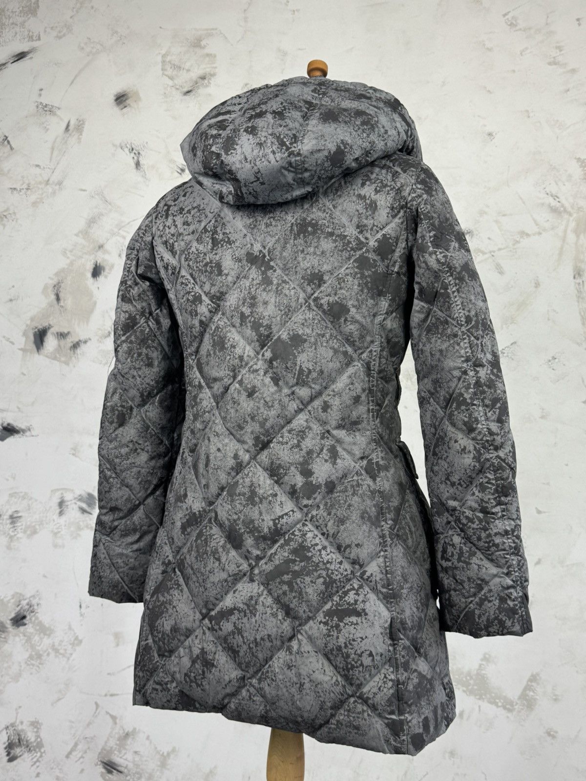 Burberry Burberry Quilted Custom Camo Puffer Jacket Size M - L Size M / US 6-8 / IT 42-44 - 3 Thumbnail
