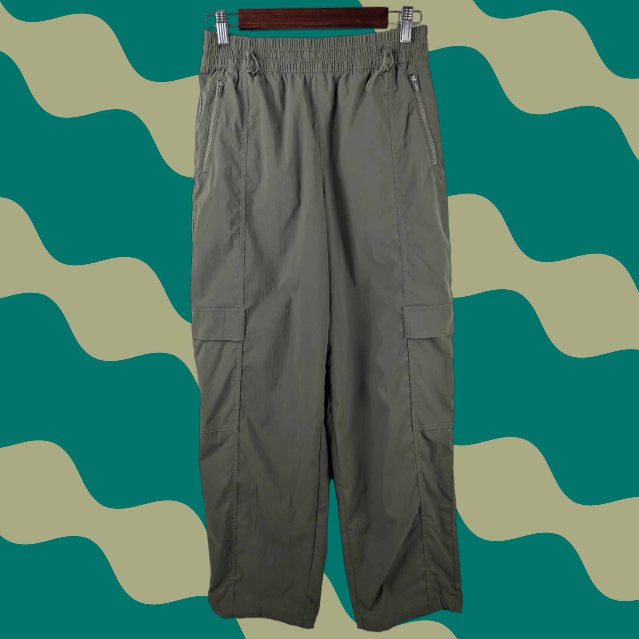 Athleta Athleta Women's Green Cascade High Rise Cargo Poplin Pants Size Small S Green Cargo Pants Womens Regular 2020s Size 28" / US 6 / IT 42 - 1 Thumbnail