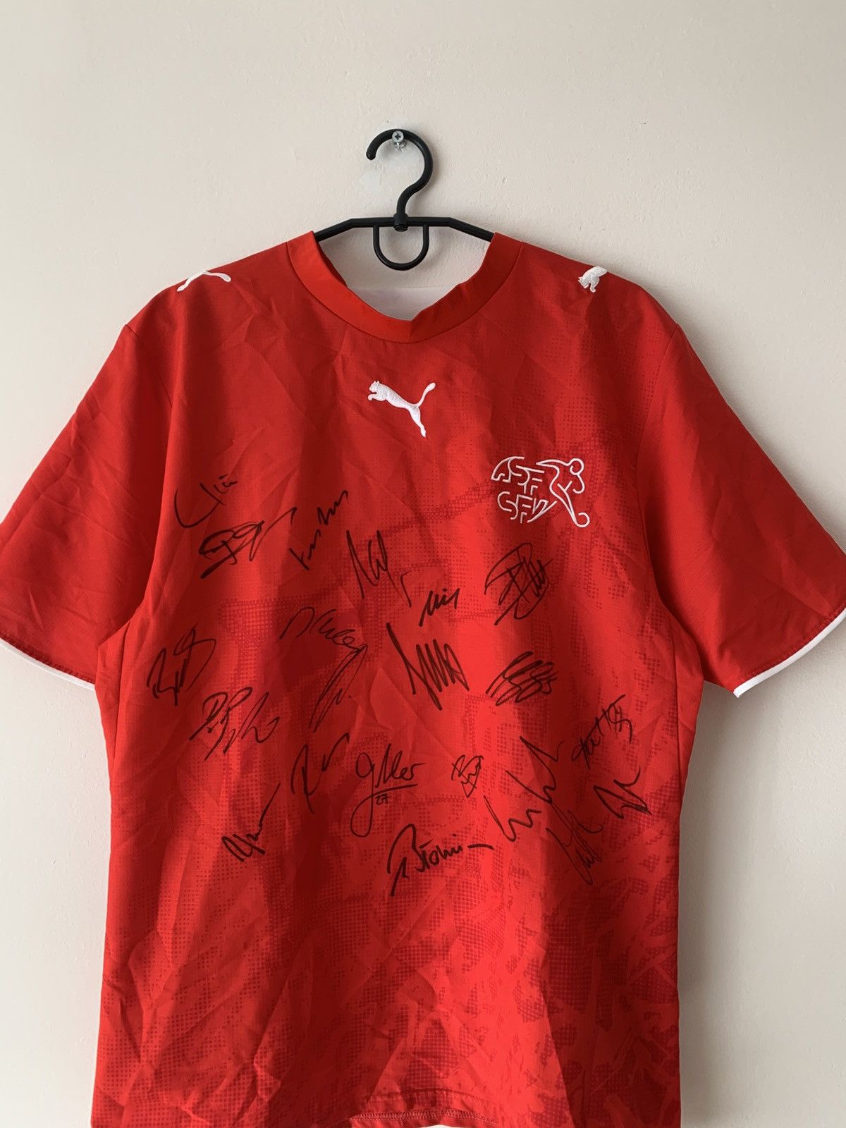 Puma 🔥PUMA SWITZERLAND 2006 2007 SIGNED PLAYERS TRIKOT JERSEY SWI Size US M / EU 48-50 / 2 - 3 Thumbnail
