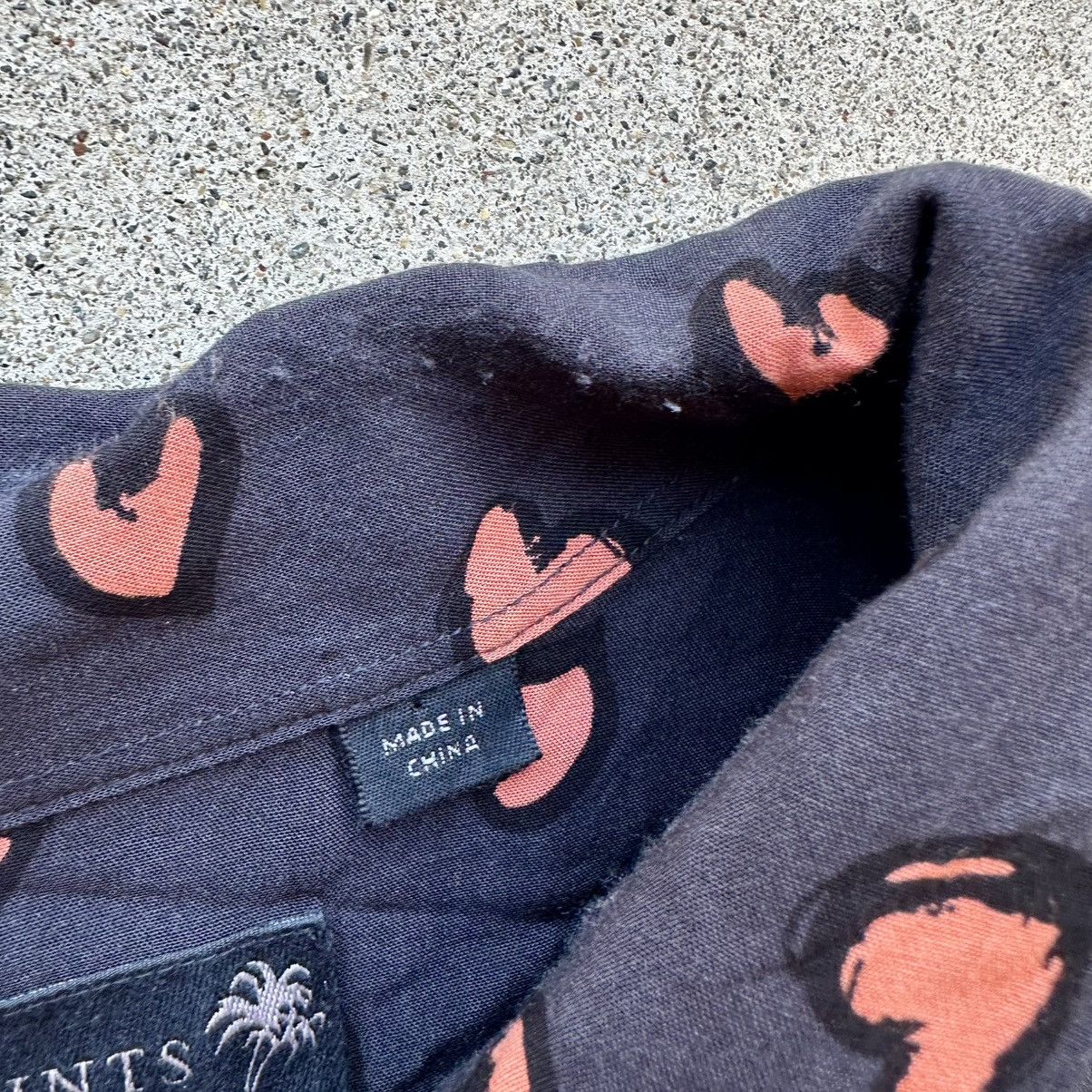 Allsaints Allsaints Viscose Camp Shirt Men Size Large Hearts AOP Size US L / EU 52-54 / 3 - 4 Thumbnail