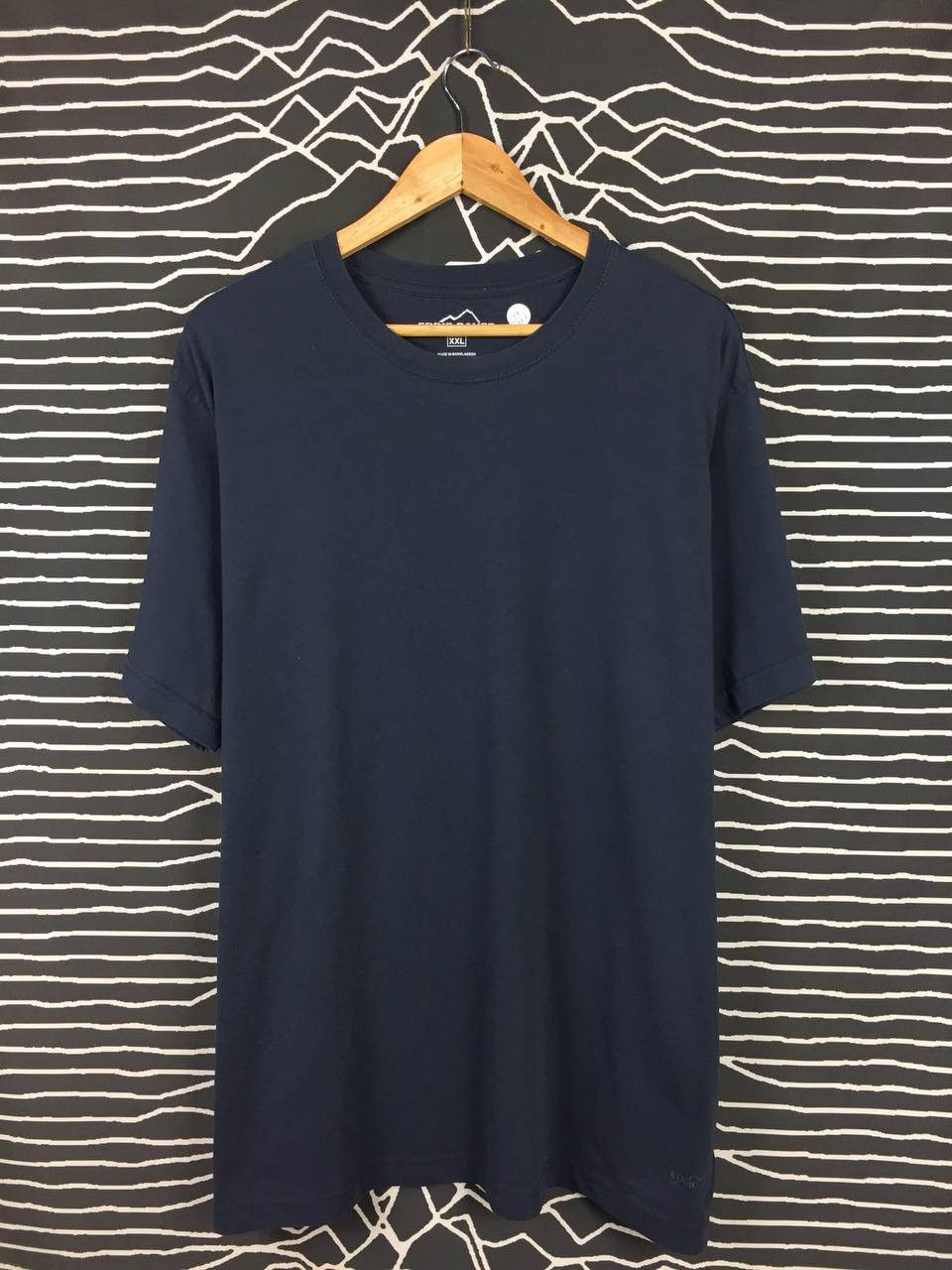 Eddie Bauer Eddie Bauer Outdoor Brand Casual Plain Tee Size US XXL / EU 58 / 5 - 2 Thumbnail