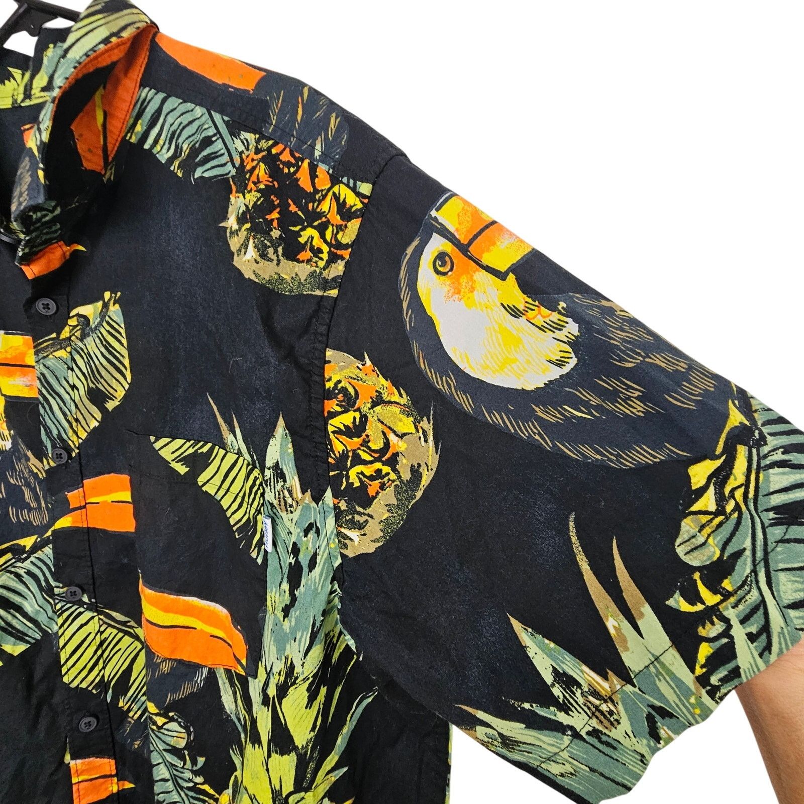 Hurley Hurley Mens Tropical Hawaiian Shirt Toucan Pineapple Print Size US XL / EU 56 / 4 - 4 Thumbnail