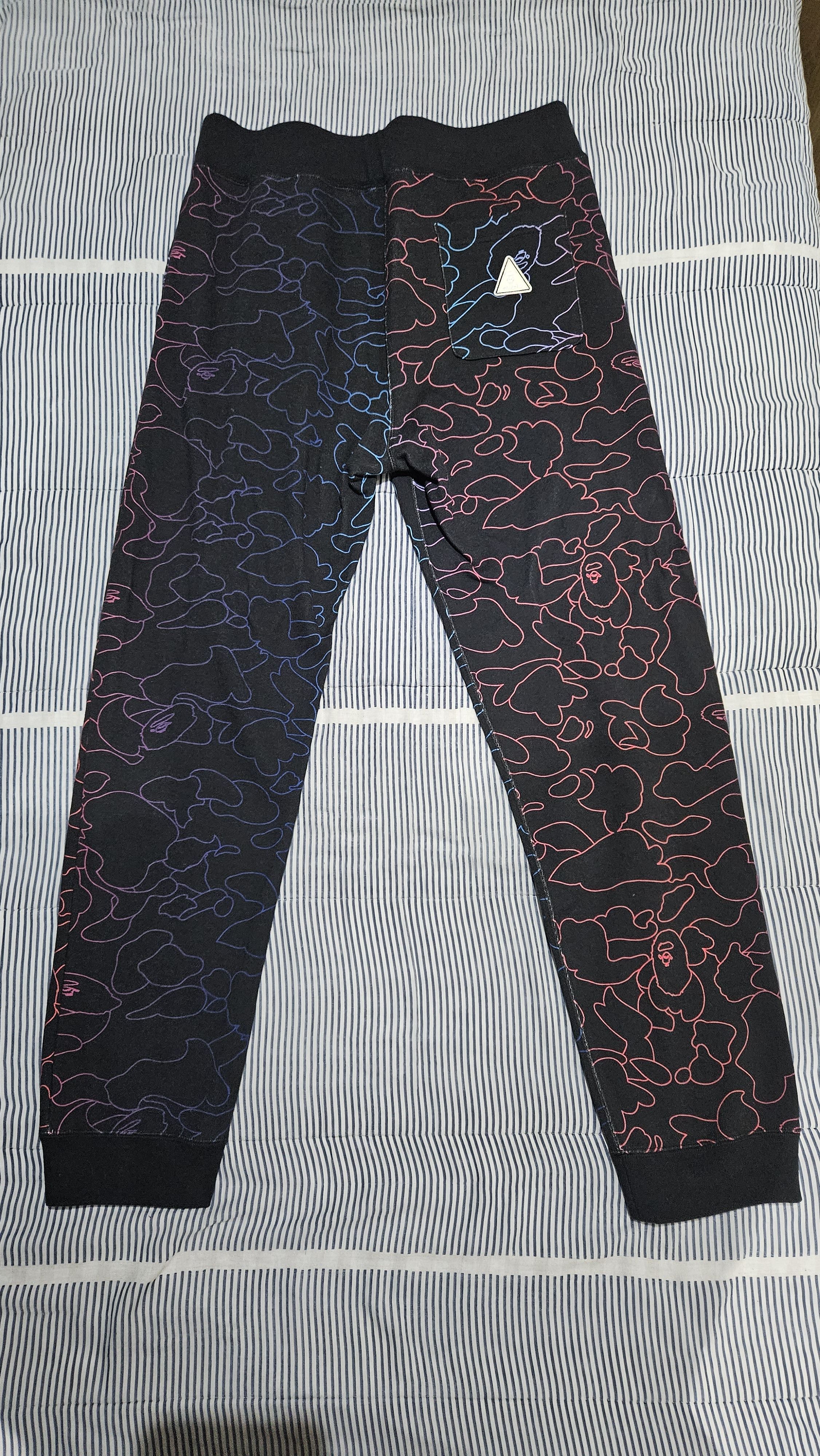 Bape Bape Pencil Camo Hologram Shark Sweatpants XL Size US 36 / EU 52 - 4 Thumbnail