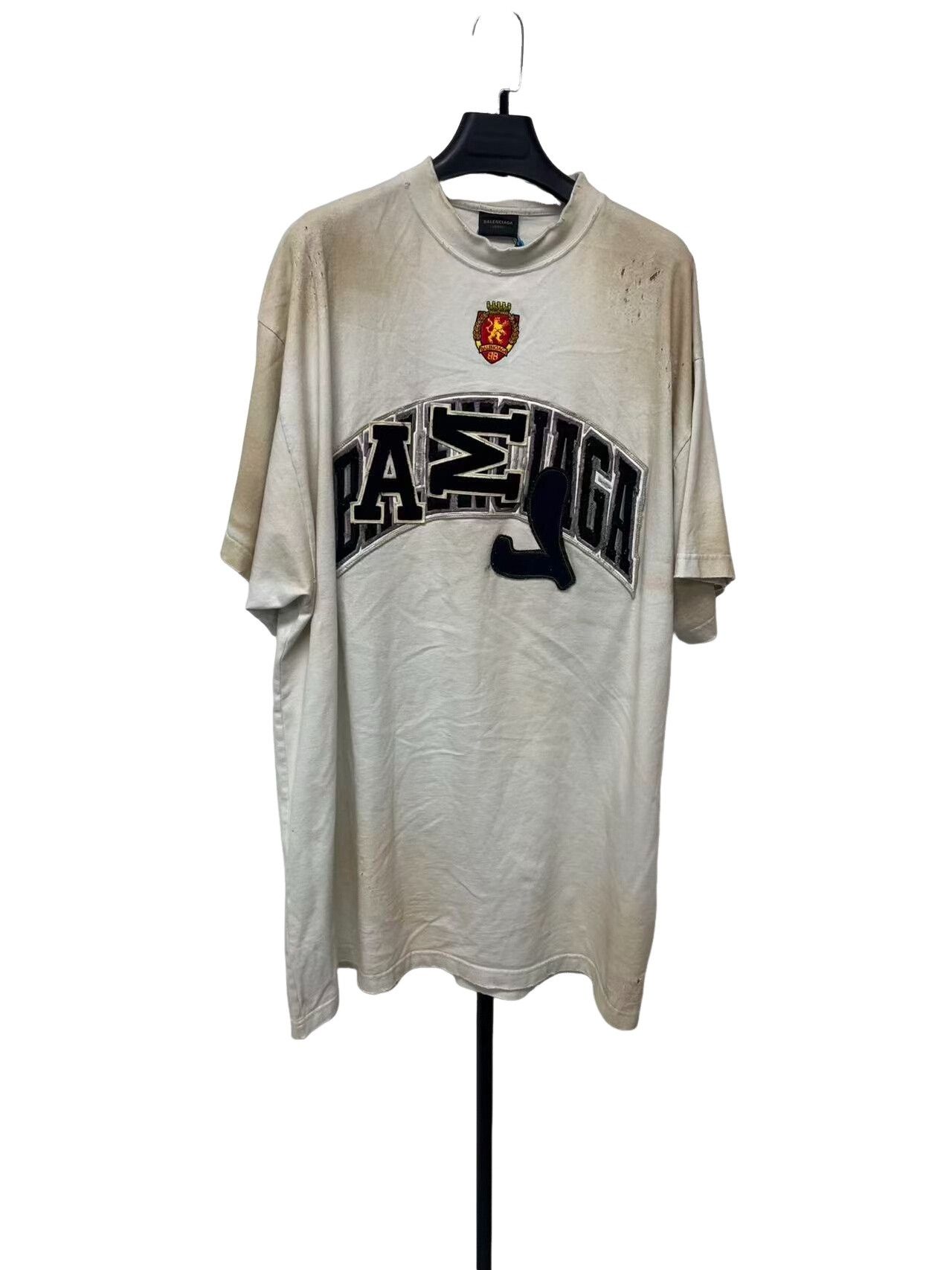 Balenciaga Balenciaga Crest Applique Distressed T-Shirt Size 3 Size US L / EU 52-54 / 3 - 1 Thumbnail