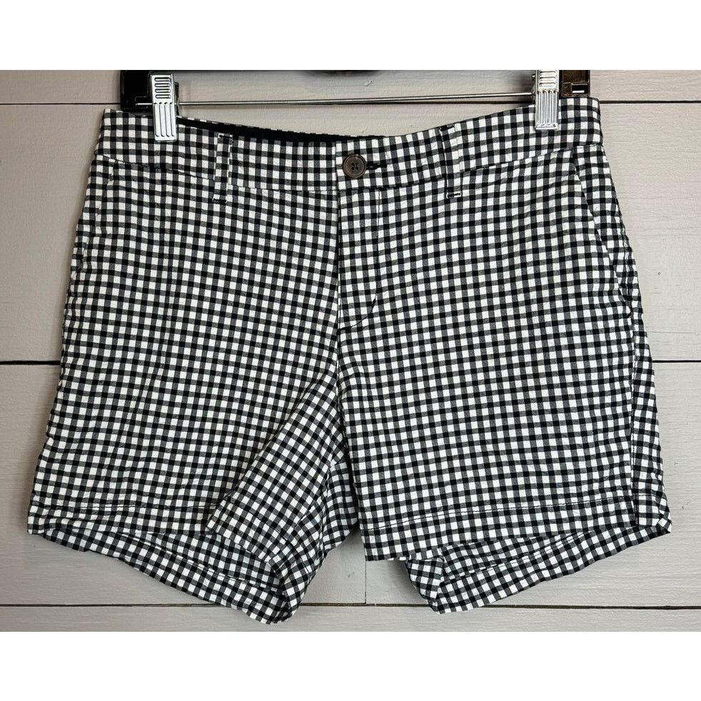 Old Navy Old Navy Shorts Women's Size 4 Size 27" / US 4 / IT 40 - 1 Thumbnail