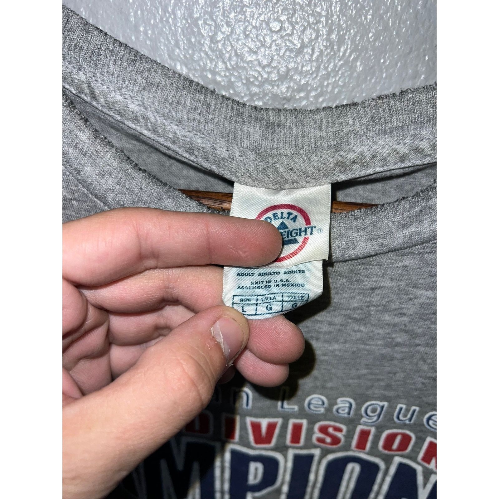 Delta Vintage Red Sox Shirt Champs 2007 Gray Baseball Tee Worn M Size US M / EU 48-50 / 2 - 6 Thumbnail