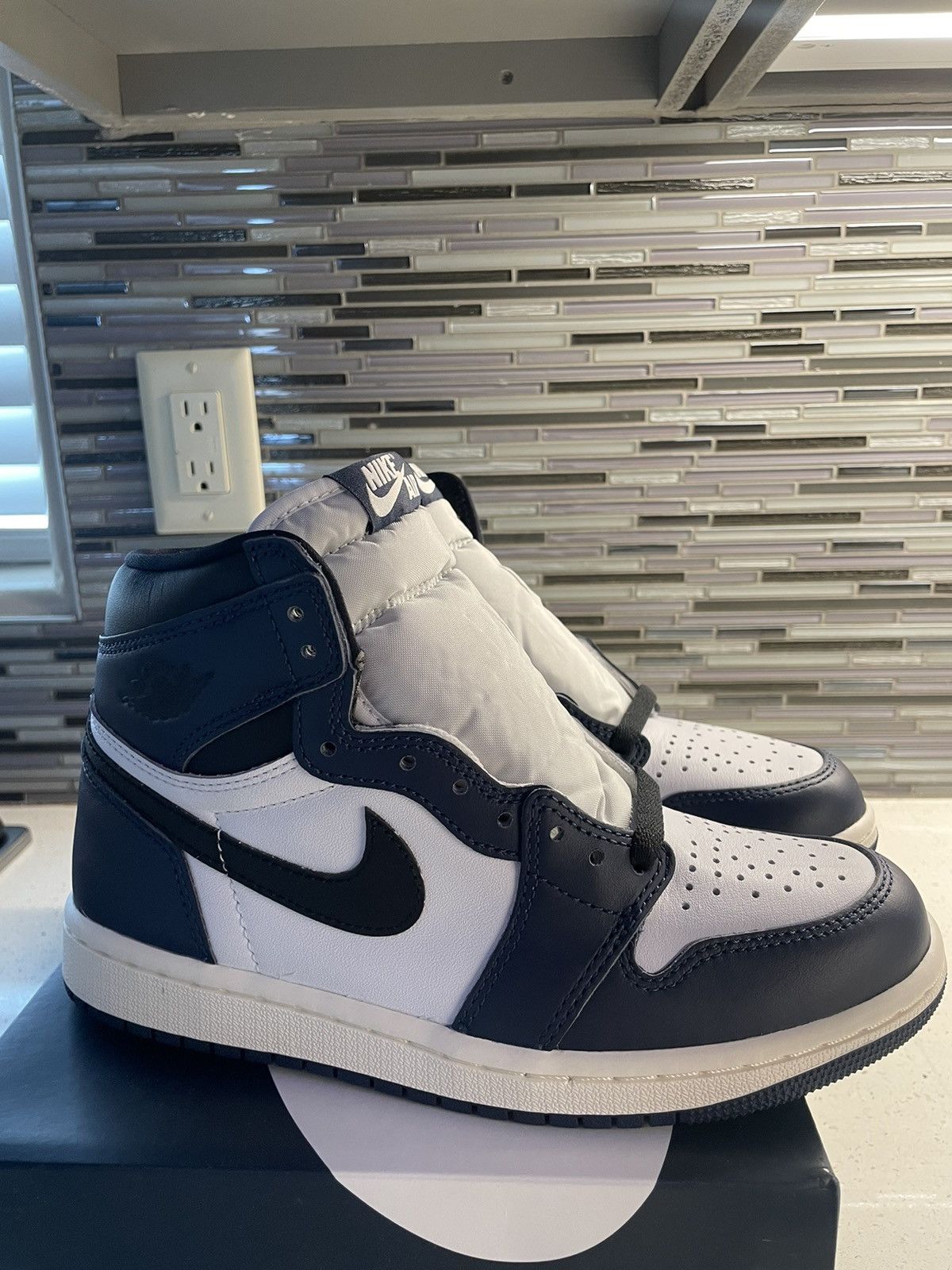 Nike Jordan 1 midnight navy Size US 6.5 / EU 39-40 - 6 Thumbnail