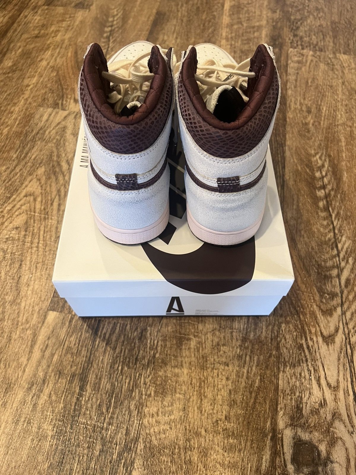 A Ma Maniere × Jordan Brand Jordan 1 Retro High OG x A Ma Maniére Size US 10.5 / EU 43-44 - 4 Thumbnail