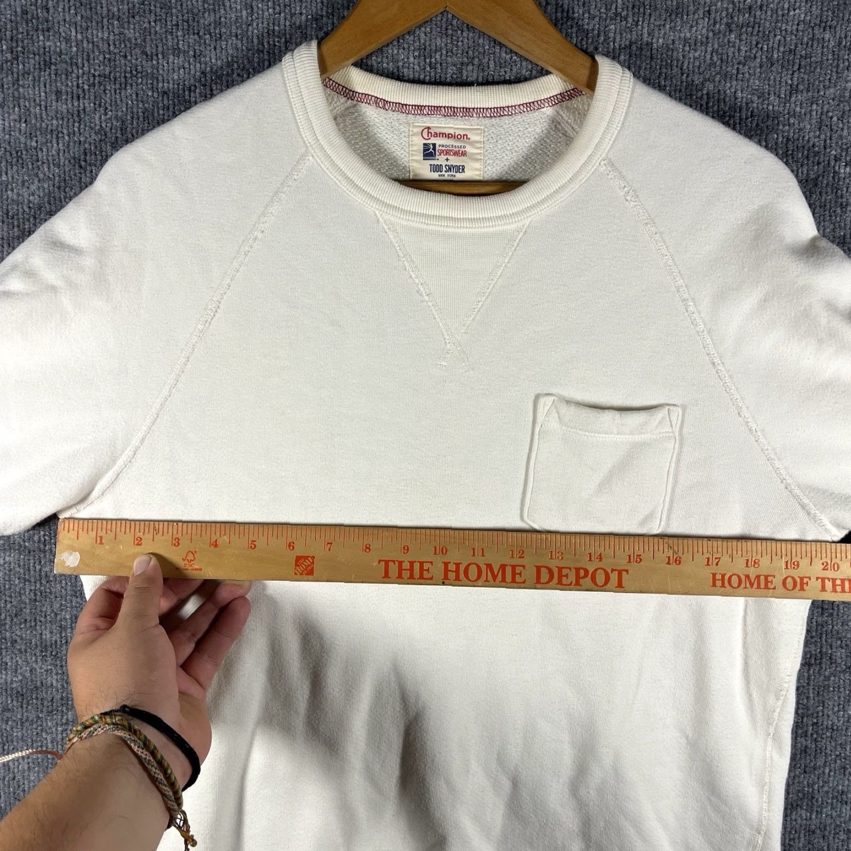 Champion Champion Sweatshirt Mens Pullover Long Sleeve White XS Crew Neck Fleece Cotton Polyester Lightweight Pockets Winter Regular Athletic Size US XS / EU 42 / 0 - 6 Thumbnail