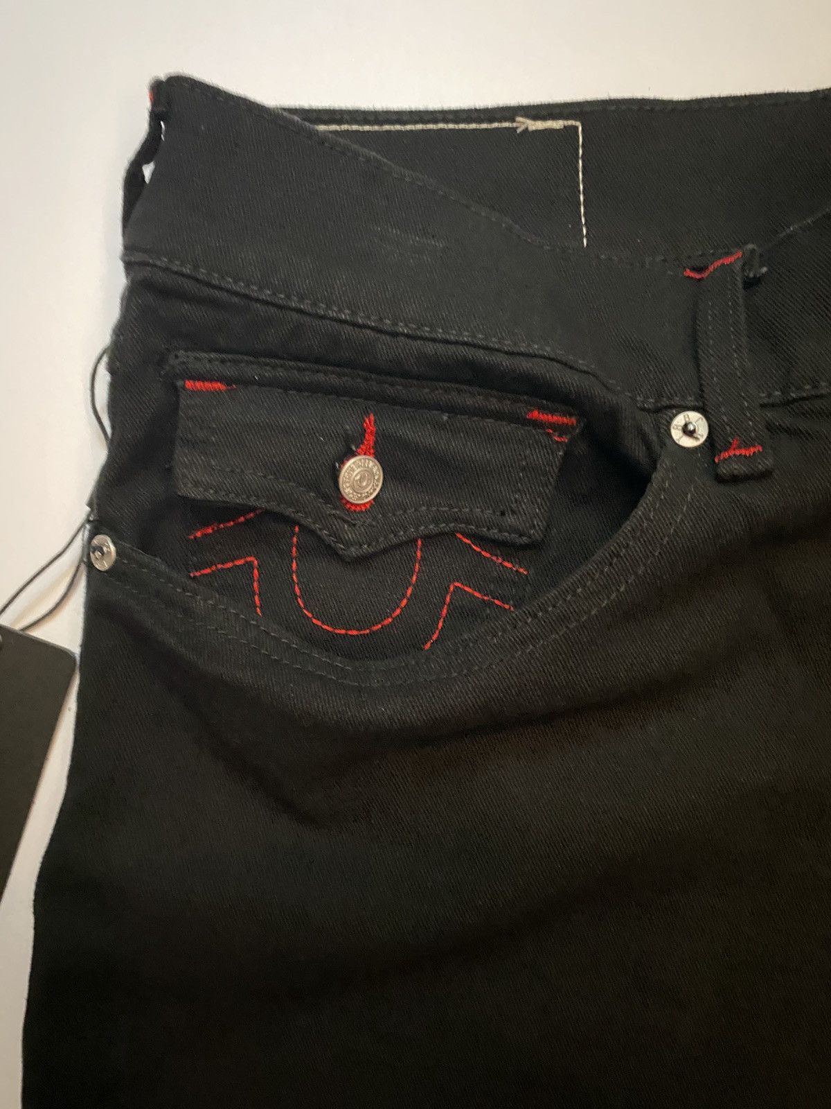 True Religion True Religion Ricky Relaxed Straight Black Red Mens 36 NWT Size US 36 / EU 52 - 3 Thumbnail