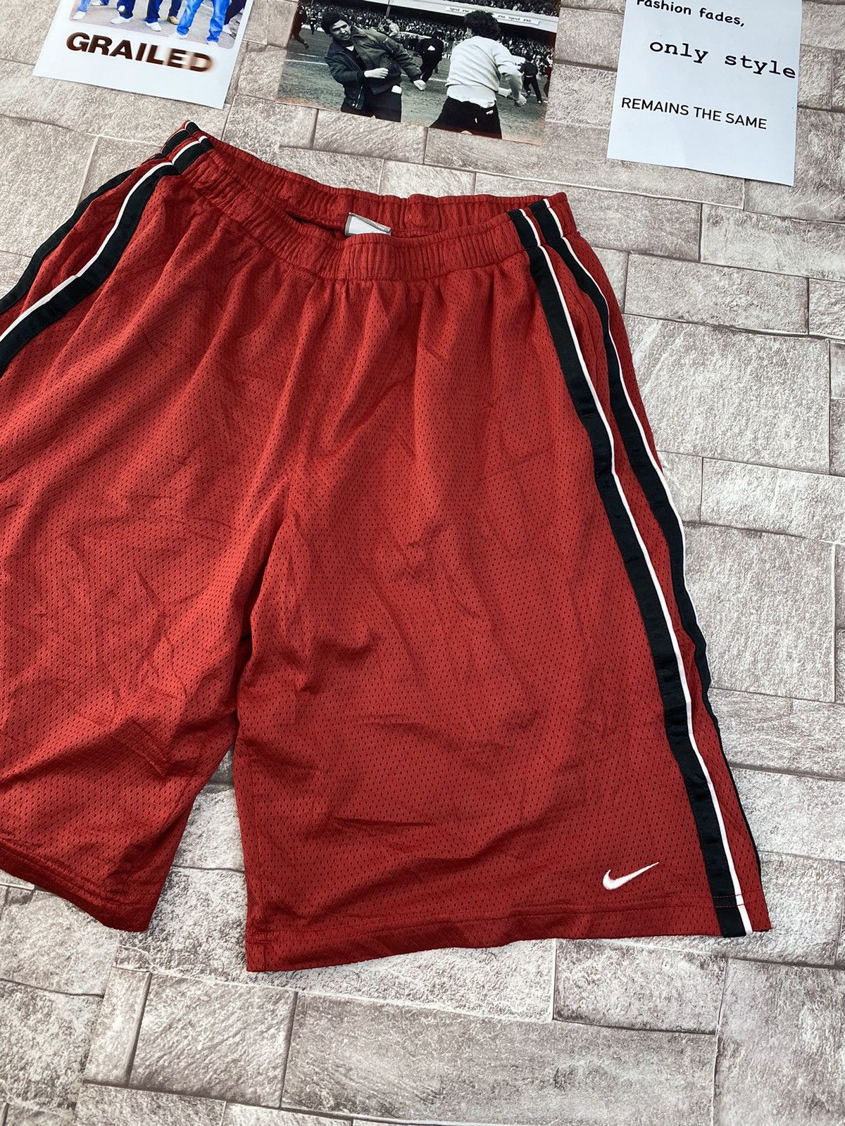 Nike × Vintage Vintage NIKE SHORTS SWOOSH Size US 32 / EU 48 - 2 Thumbnail