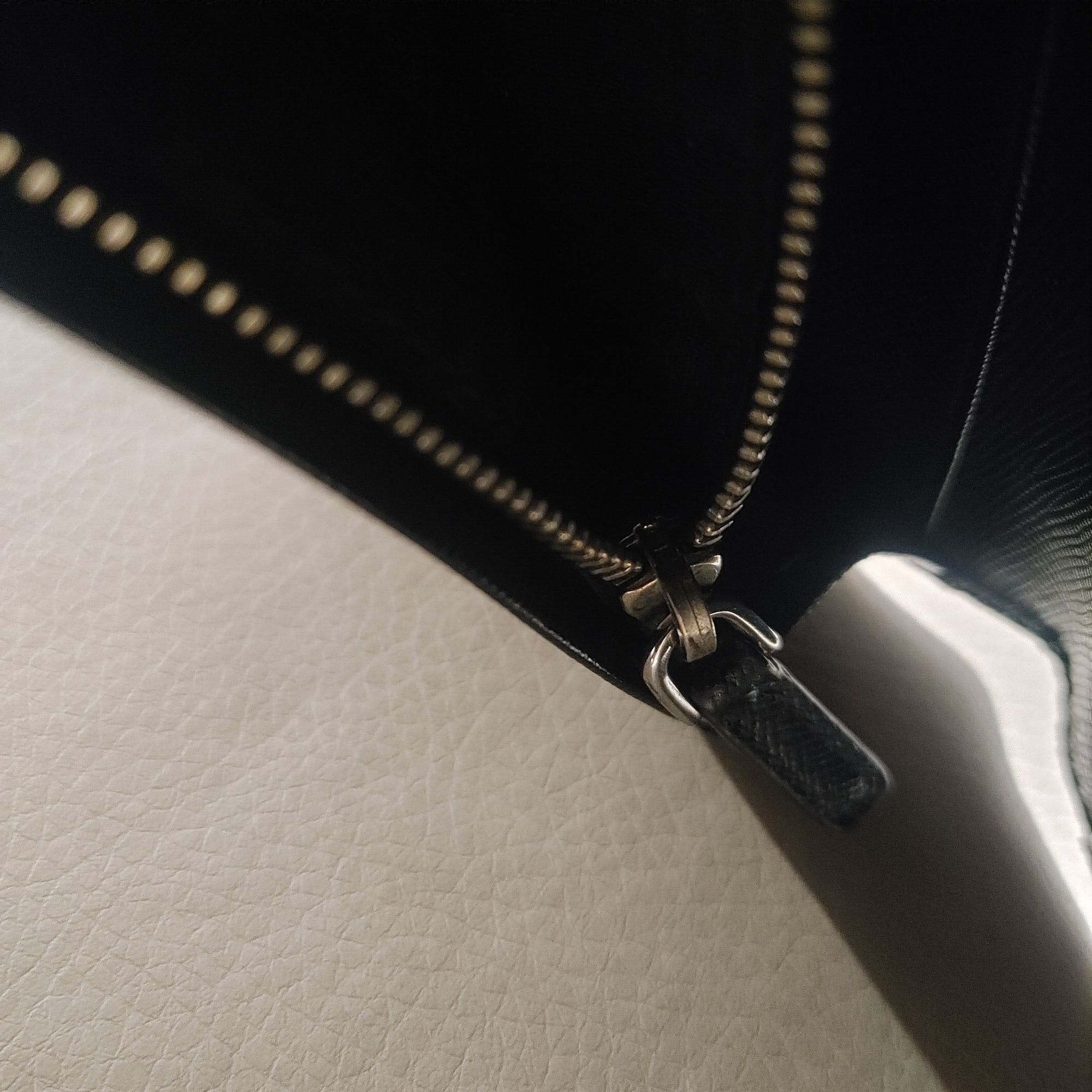 Prada Prada Wallet Milano Black Leather Vinyl Long Metal Zipper Ca Size ONE SIZE - 13 Thumbnail