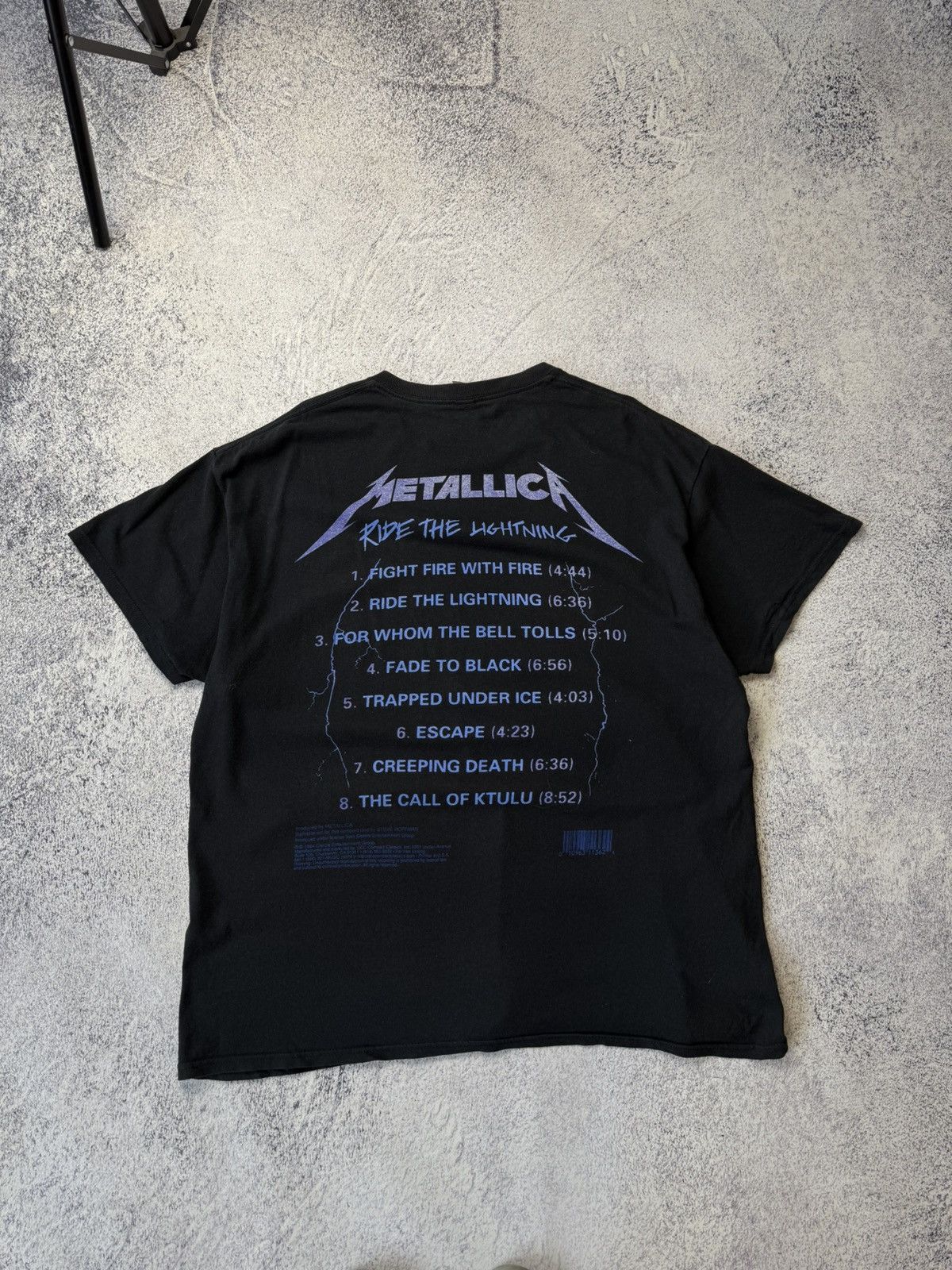 Band Tees × Vintage Vintage Metallica 2017 Ride The Lightning Sun Faded T-Shirt Size US XL / EU 56 / 4 - 18 Thumbnail