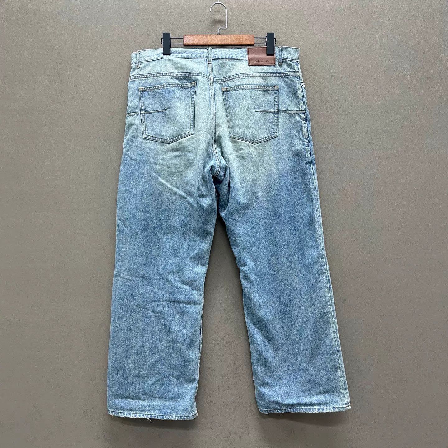 Dior Dior 25ss Slogan Logo Back Leather Tag Jeans 36 99 Size US 36 / EU 52 - 2 Thumbnail