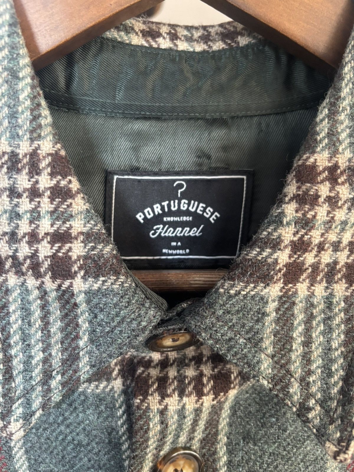 Portuguese Flannel Plaid wool outershirt Size US L / EU 52-54 / 3 - 4 Thumbnail