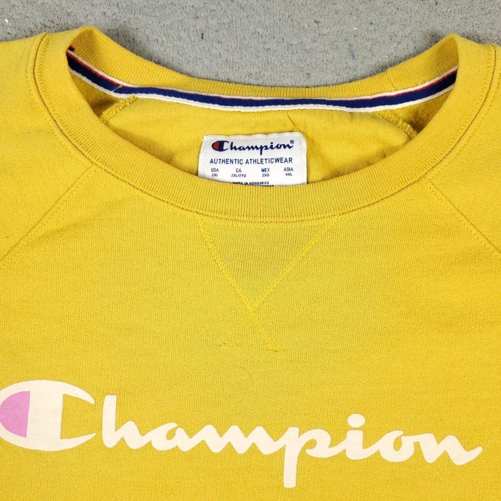 Champion VINTAGE Champion Sweater Mens 2XL Crew Neck Pullover Long Sleeve Cotton Blend Casual Winter Fall Mens Size US XXL / EU 58 / 5 - 2 Thumbnail
