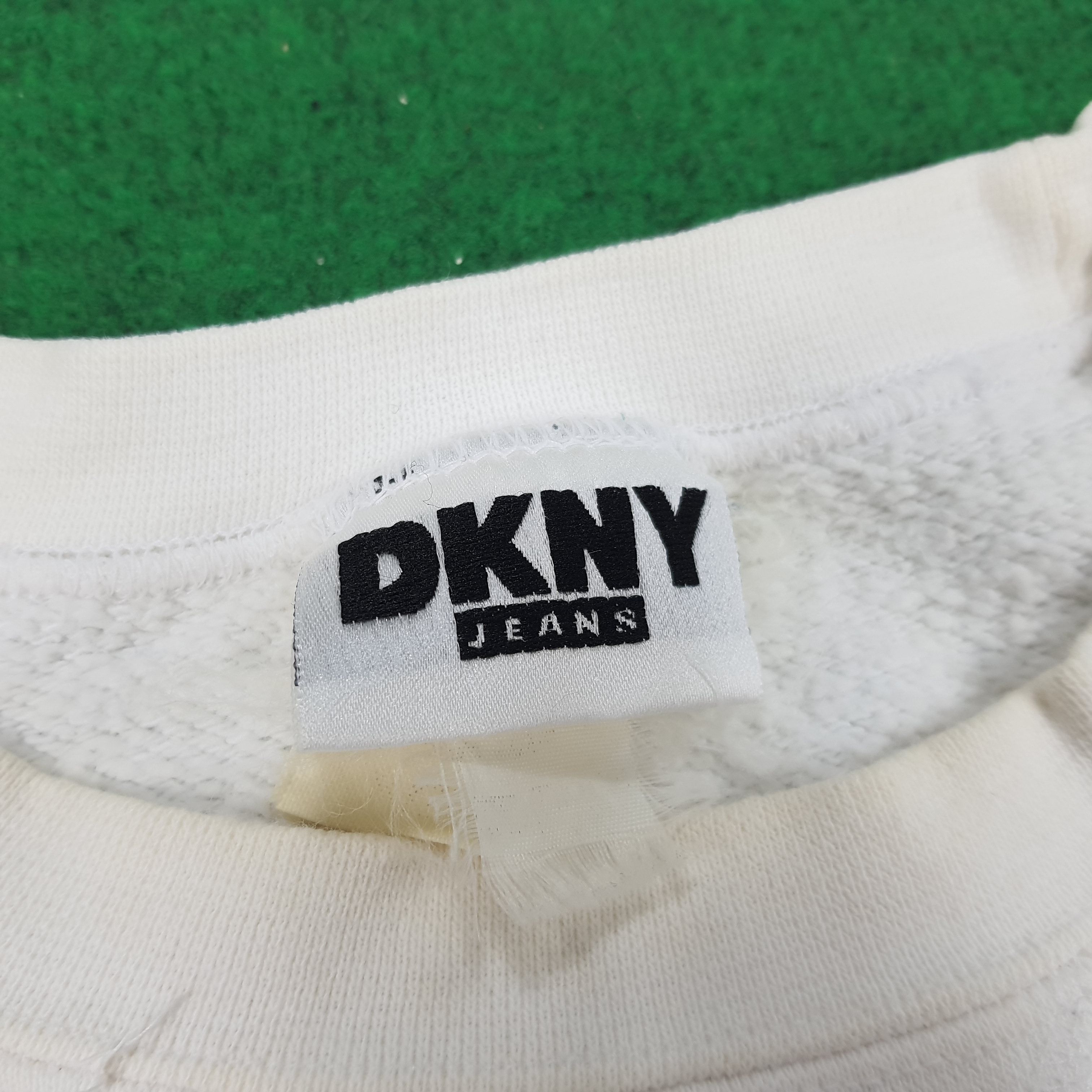 DKNY × Vintage Vintage DKNY New York Streetwear Sweatshirt Size US L / EU 52-54 / 3 - 4 Thumbnail