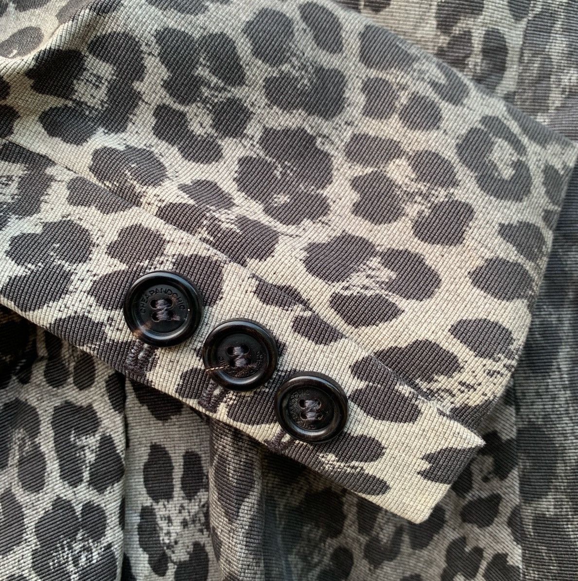 Moschino MOSCHINO CHEAPANDCHIC LEOPARD PRINTED WOMEN JACKET Size XS / US 0-2 / IT 36-38 - 15 Thumbnail
