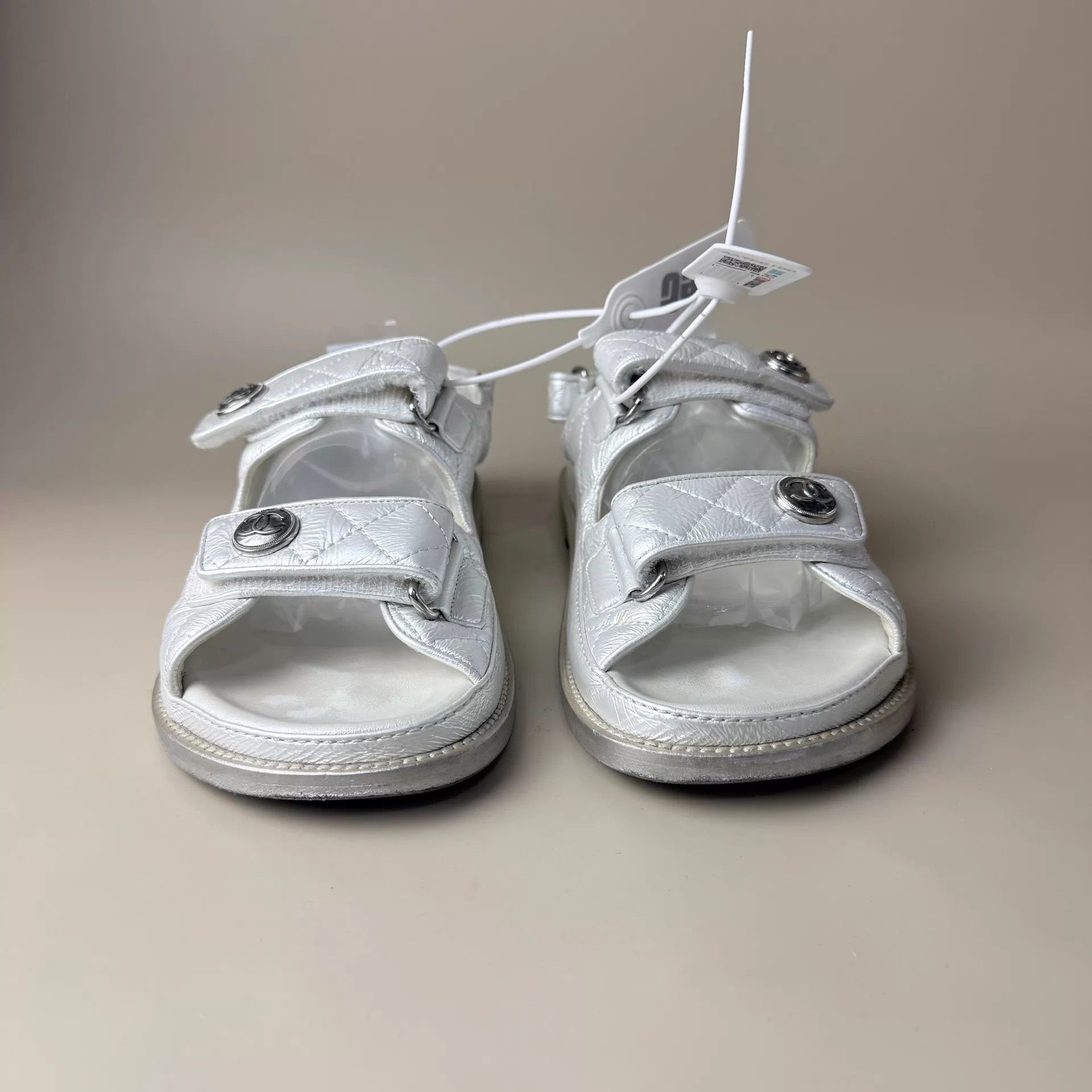 Chanel Chanel Silver CC Logo Sandals EUR 37.5 Size US 7 / IT 37 - 2 Thumbnail