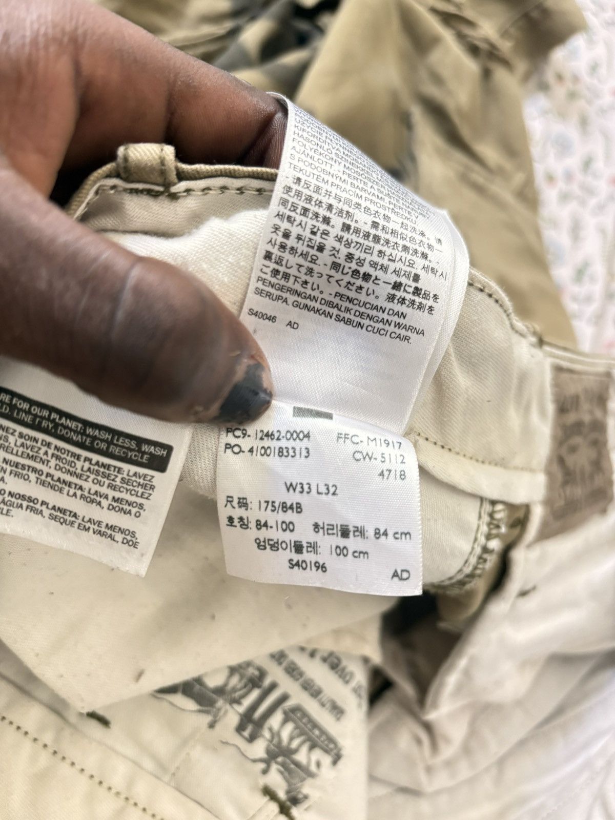 Levi's Vintage Clothing Levi’s khaki cargo pants reworked by R7PZI. Size US 33 - 9 Thumbnail