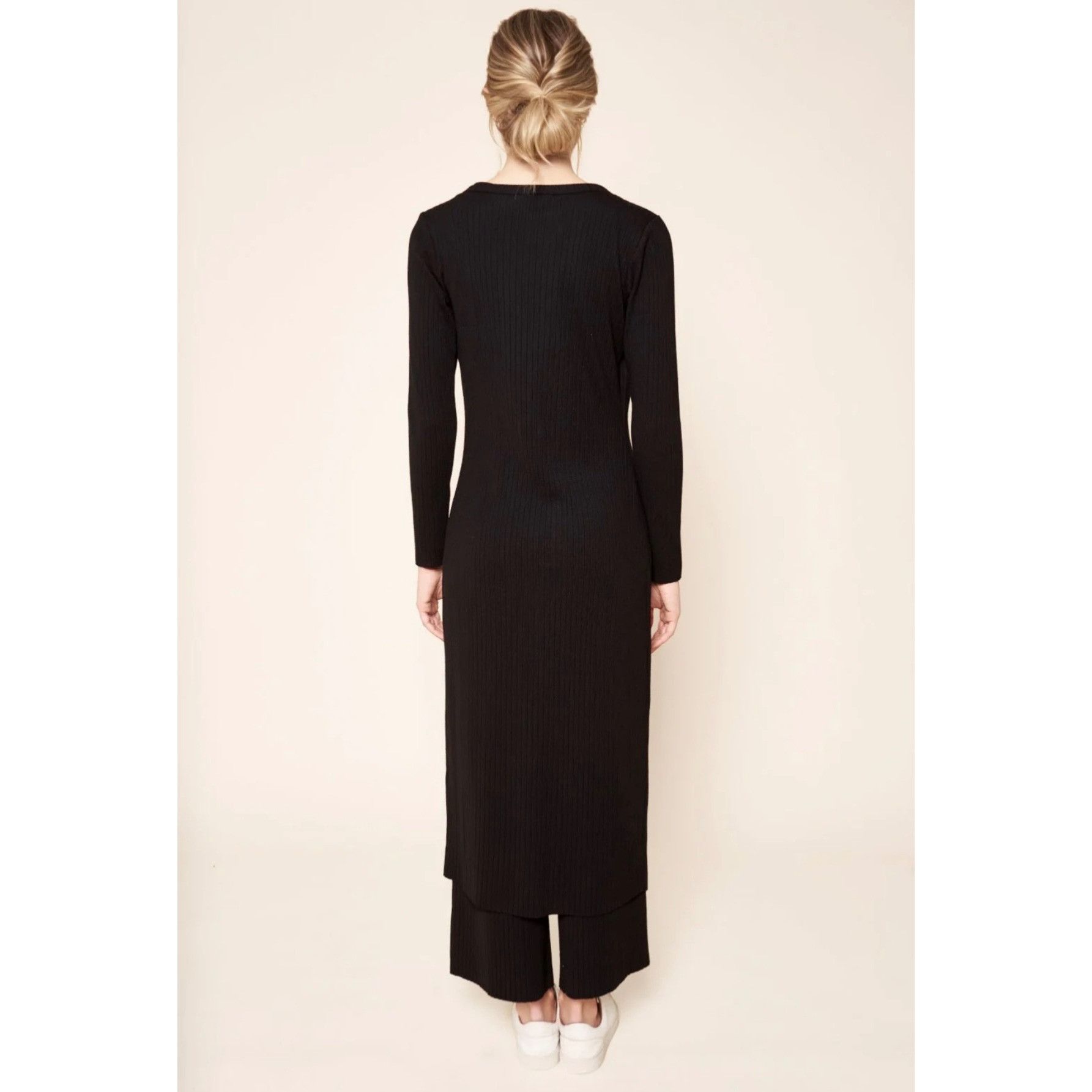 Other Sugar + Lips Black Ribbed Knit Button-Up Midi Cardigan Dress Size M / US 6-8 / IT 42-44 - 4 Thumbnail