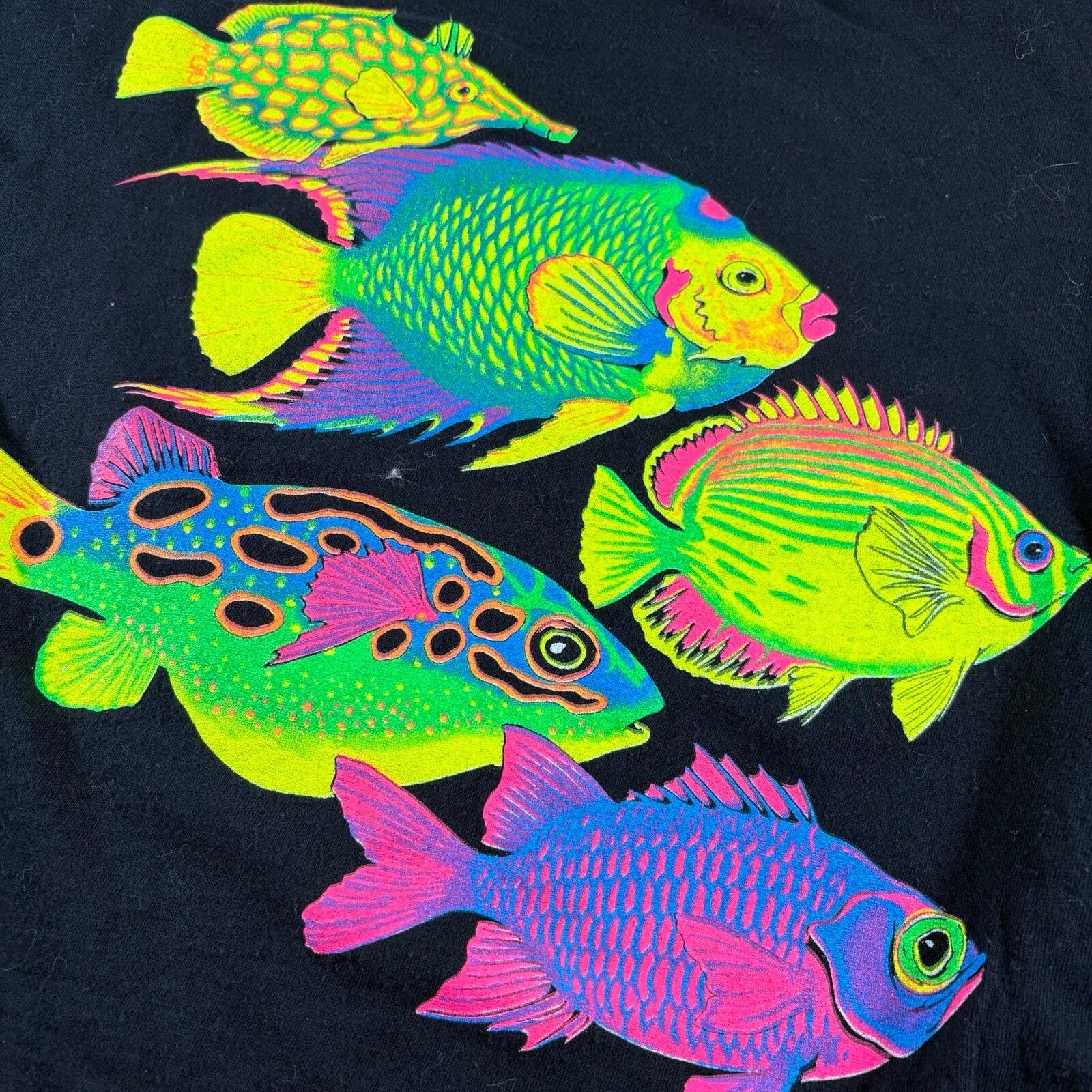 Other Vintage ocean fish wildlife T-shirt Size US XL / EU 56 / 4 - 6 Thumbnail