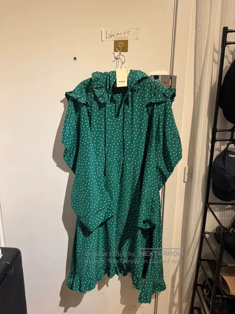 Vetements vetements 2018 emoji dress | Grailed