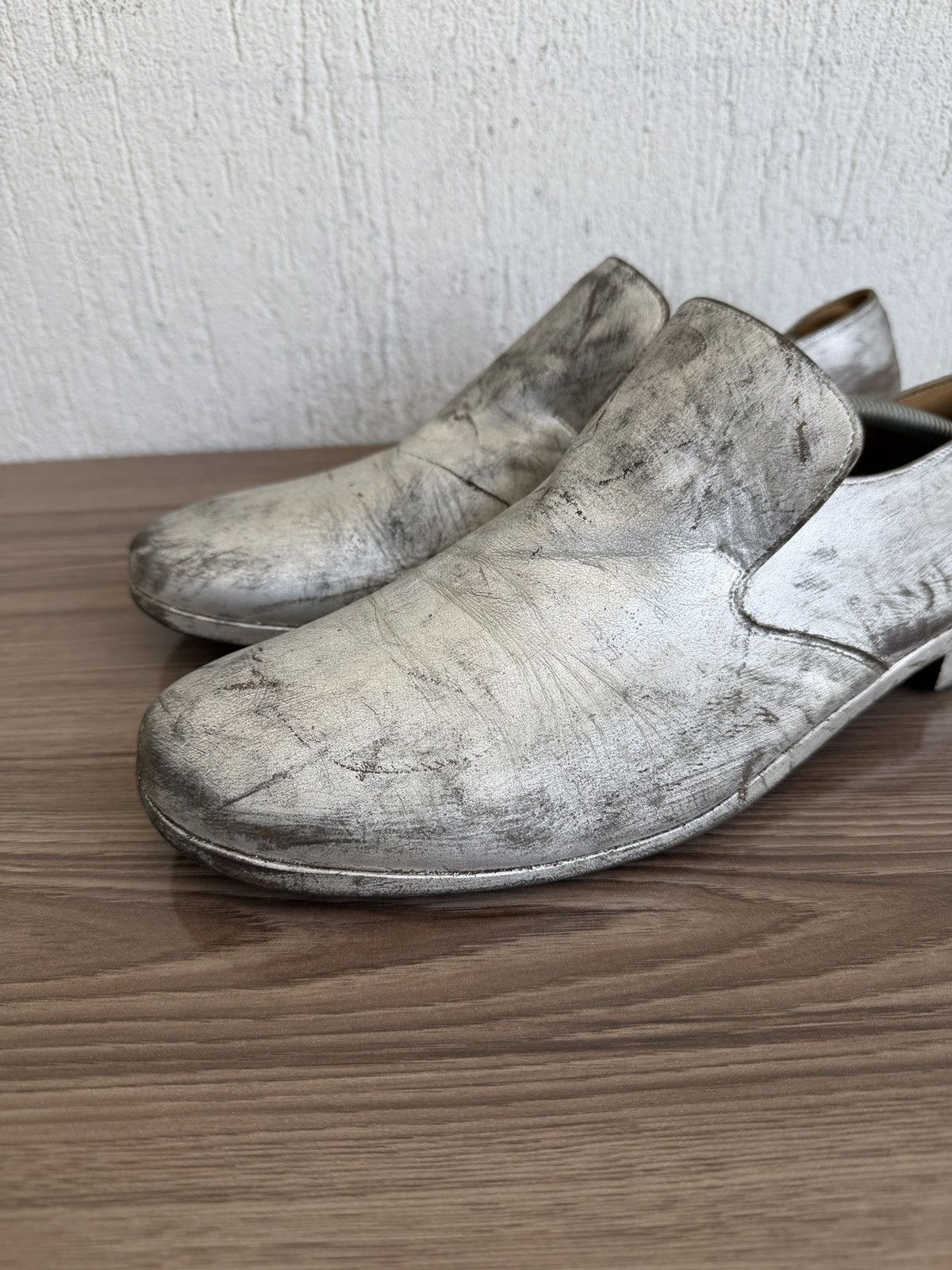 Maison Margiela Extremely rare🔥❗️Distressed painted loafers Size US 9 / EU 42 - 2 Thumbnail