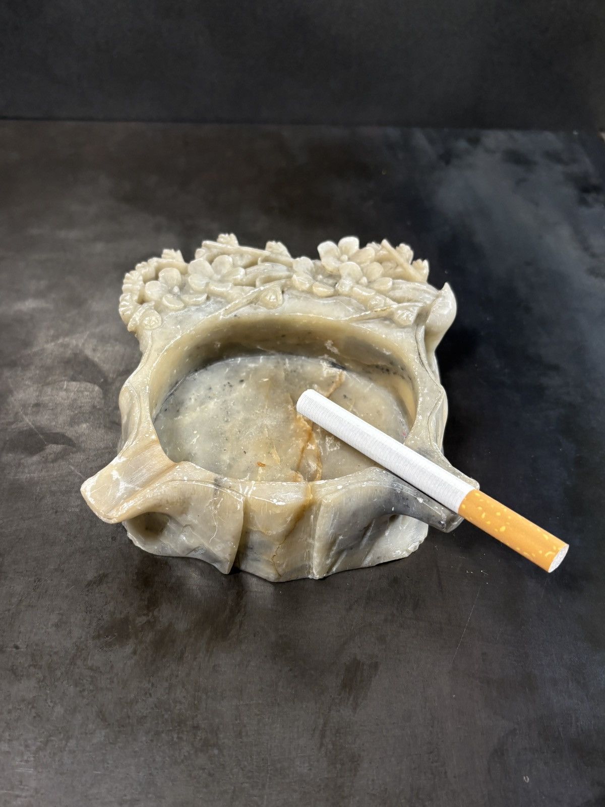 Vintage Carved Vintage Stone Ashtray Chinese Alabaster Soapstone 60s Size ONE SIZE - 1 Thumbnail