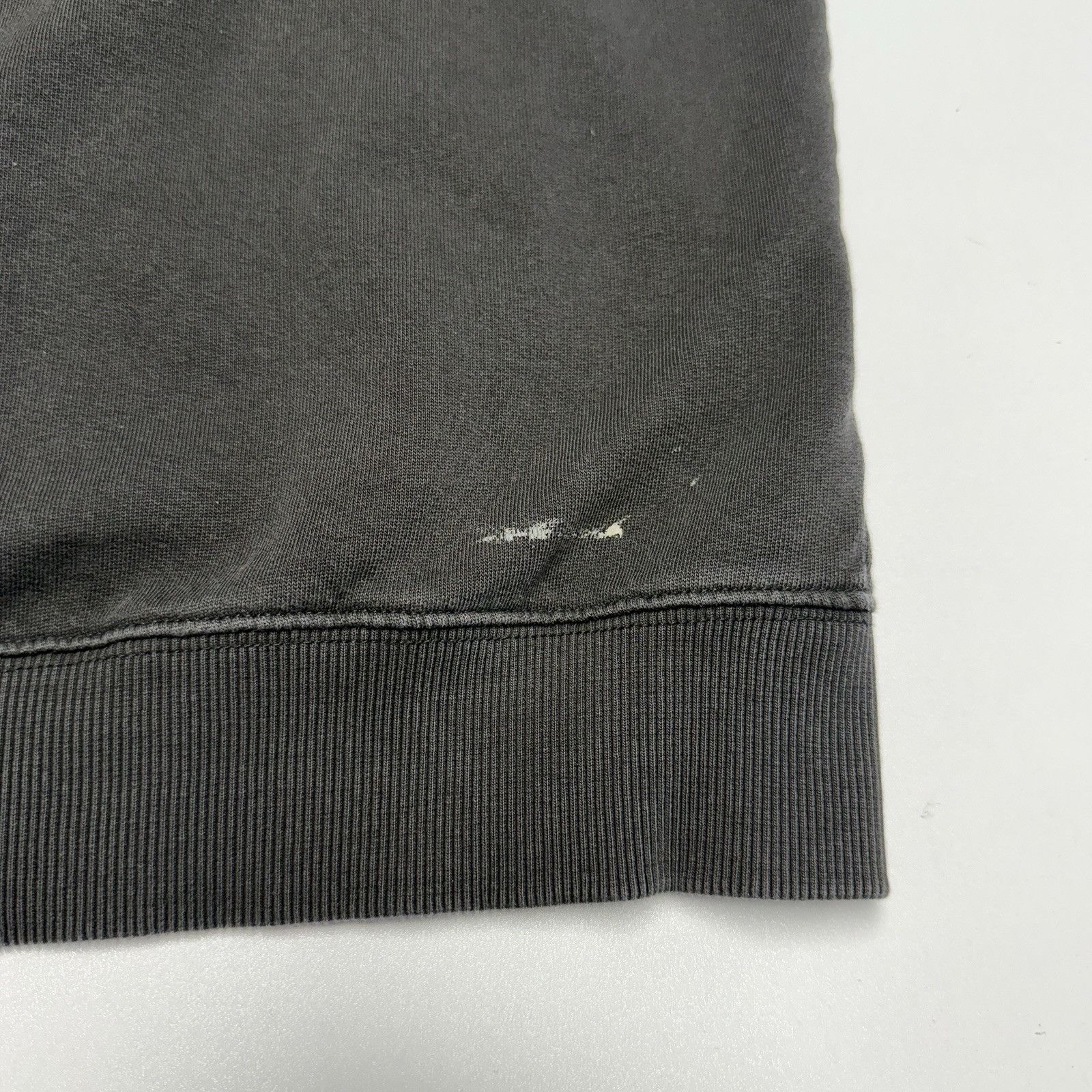 RVCA RVCA Hoodie Sweatshirt Mens Medium Faded Black Surf Skate Size US M / EU 48-50 / 2 - 13 Thumbnail