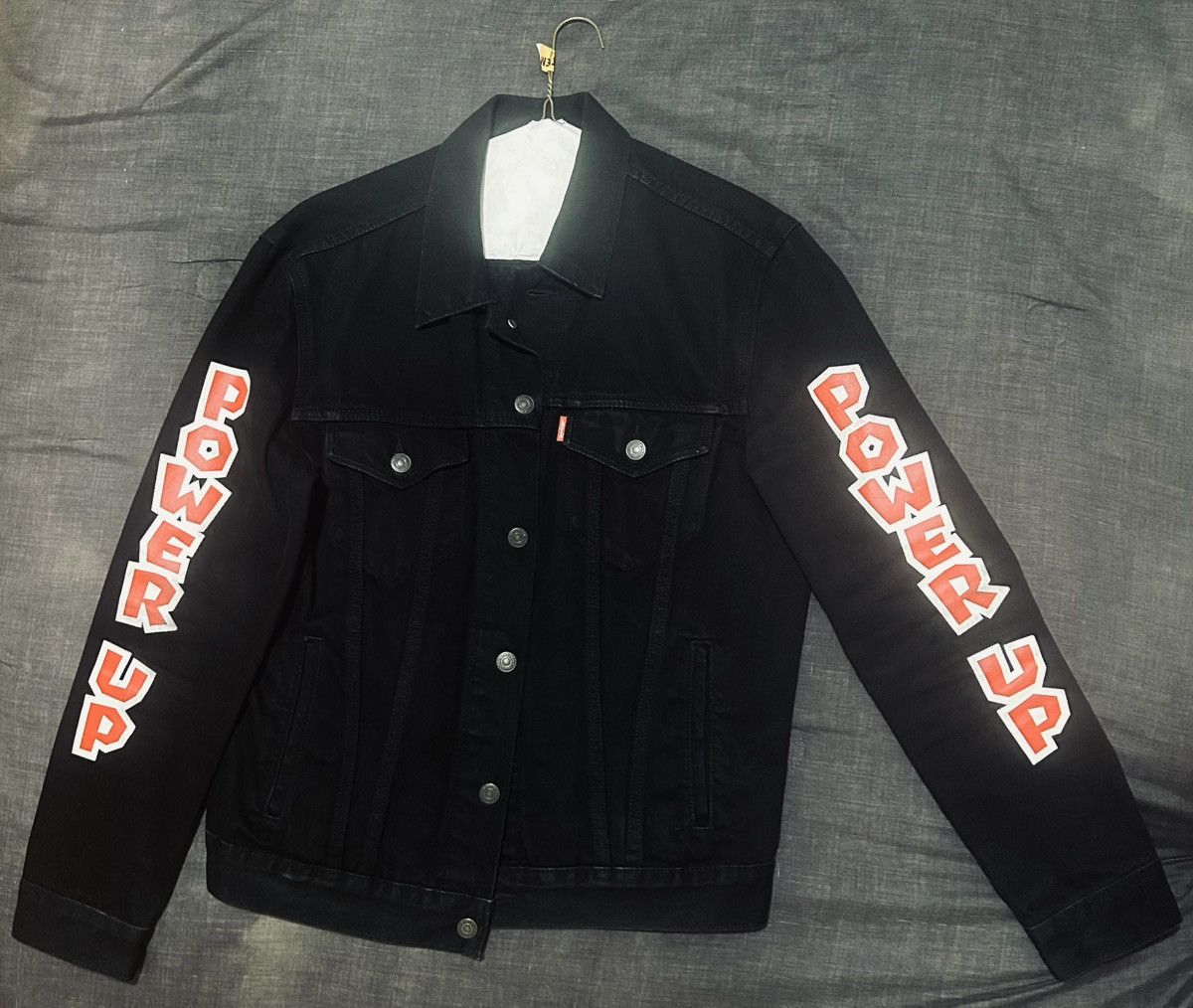 Levi's Levi's x Super Mario Black Denim Trucker Jacket (Sz-Medium) Size US M / EU 48-50 / 2 - 1 Thumbnail