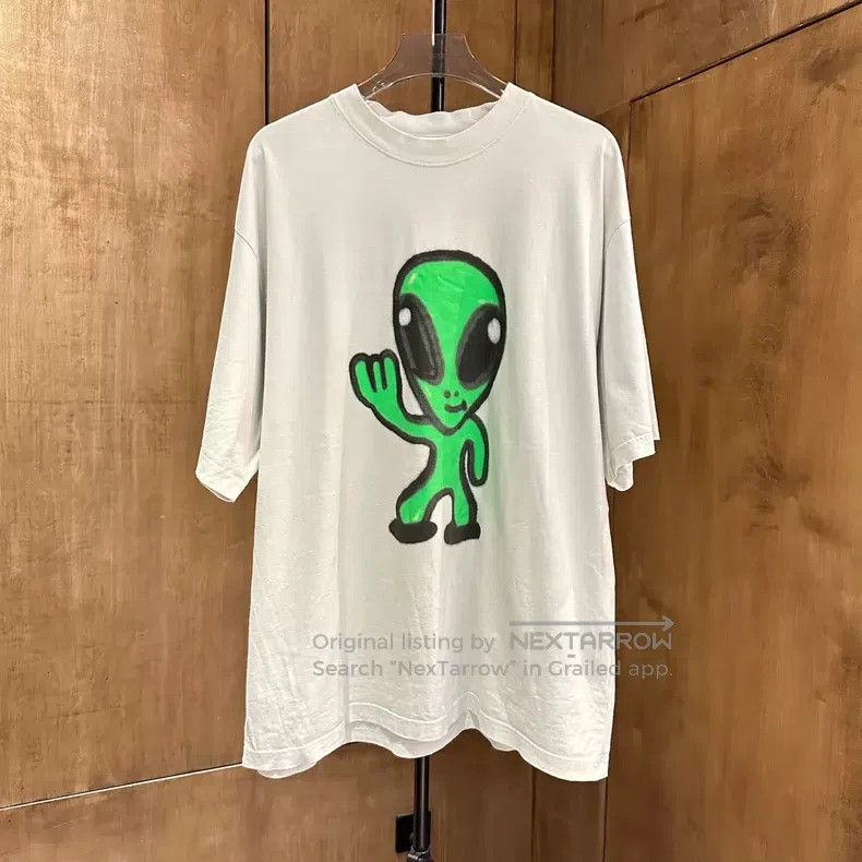 Balenciaga Balenciaga Gray White Night Light Alien Logo Short Sleeve Size US L / EU 52-54 / 3 - 1 Thumbnail