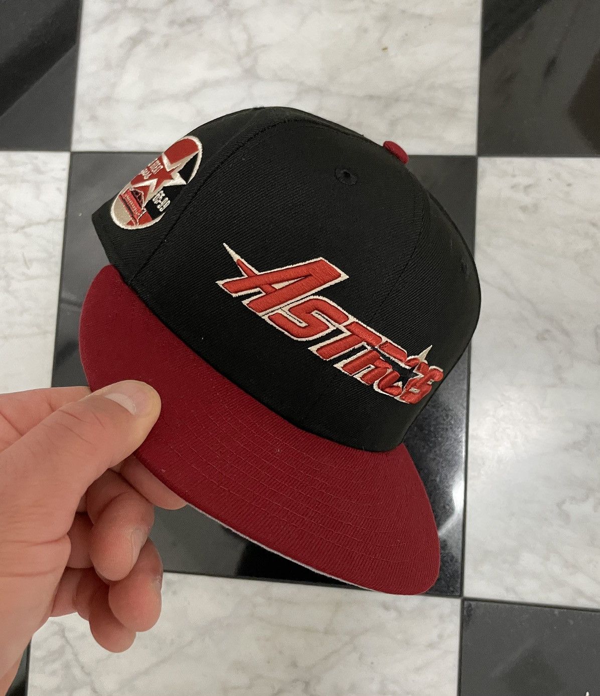 New Era 🔥 Exclusive Astros hype logo fitted size 7 Size ONE SIZE - 1 Thumbnail