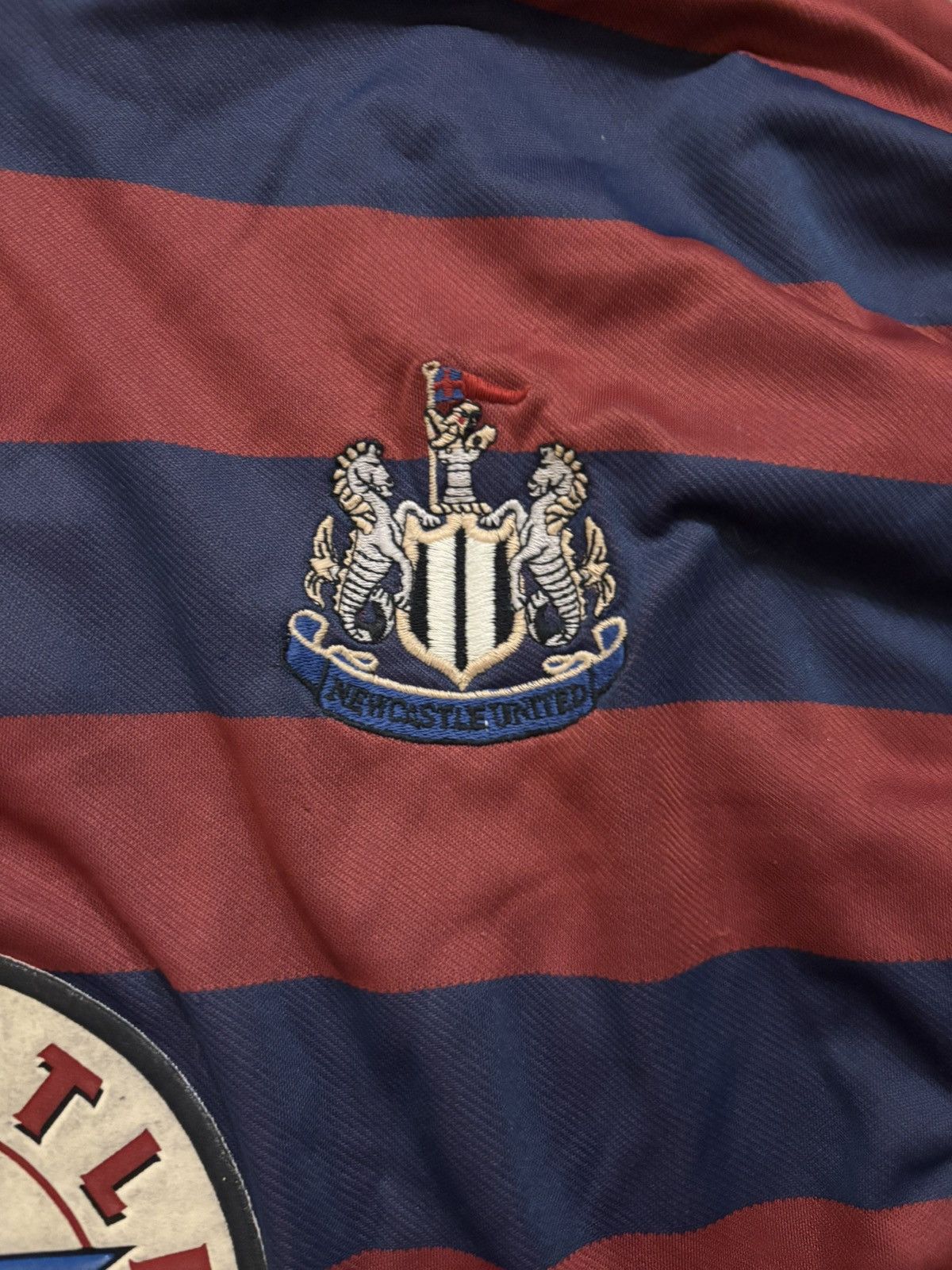Adidas VINTAGE ADIDAS NEWCASTLE JERSEY Size US S / EU 44-46 / 1 - 4 Thumbnail
