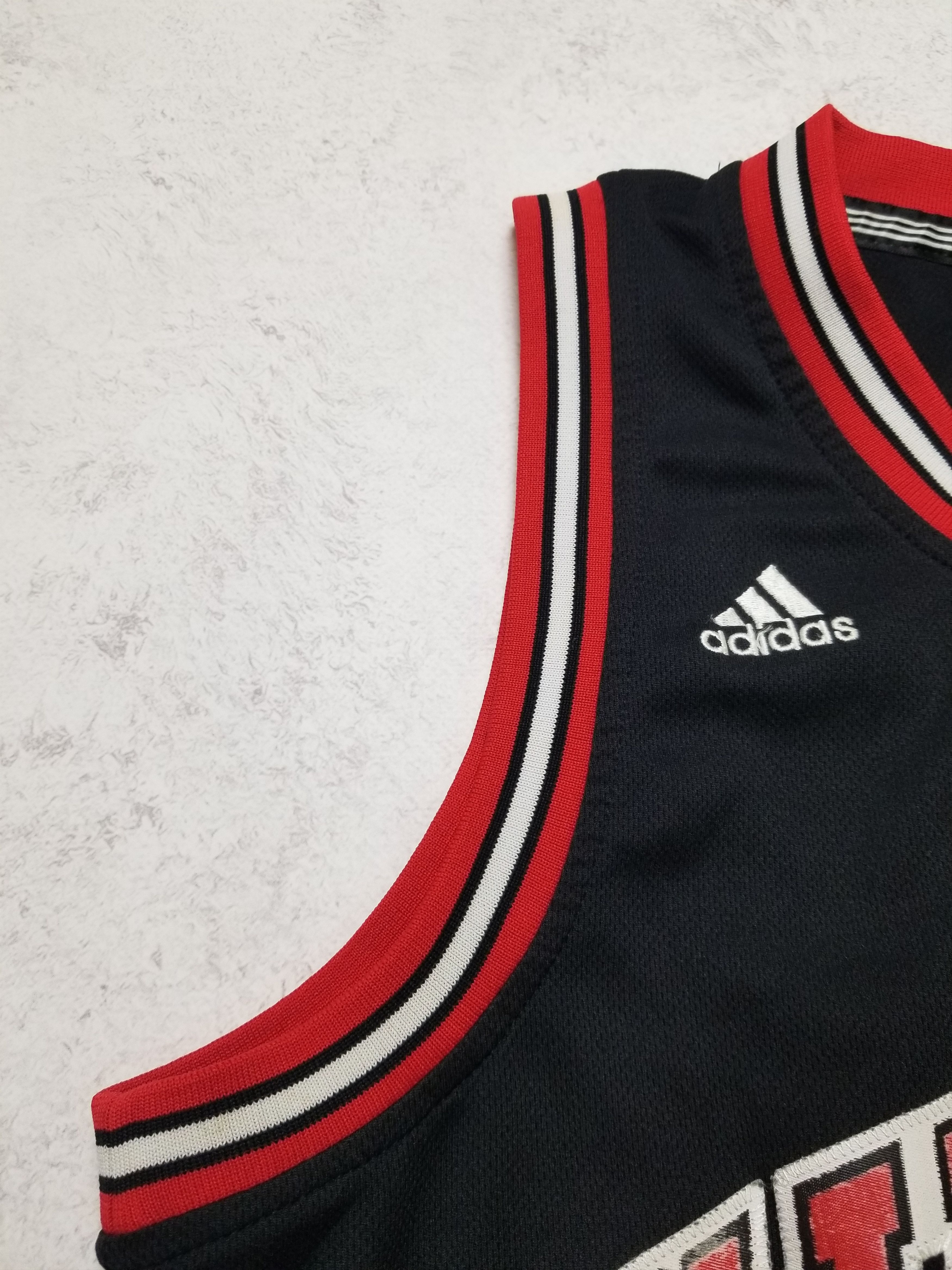 Adidas Authentics Derrick Rose #1 Chicago Bulls Stitched Jersey Size US S / EU 44-46 / 1 - 8 Thumbnail