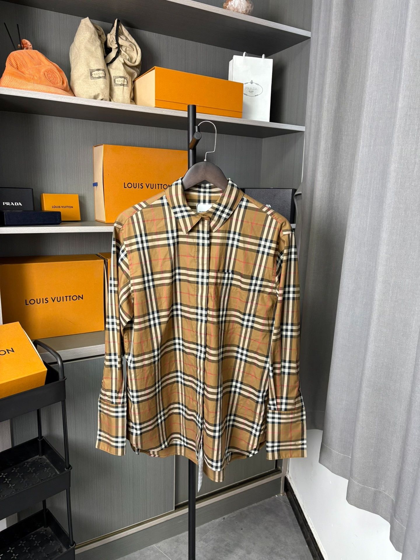 Burberry Burberry Plaid Beige Shirt 8 Men Size US XS / EU 42 / 0 - 1 Thumbnail