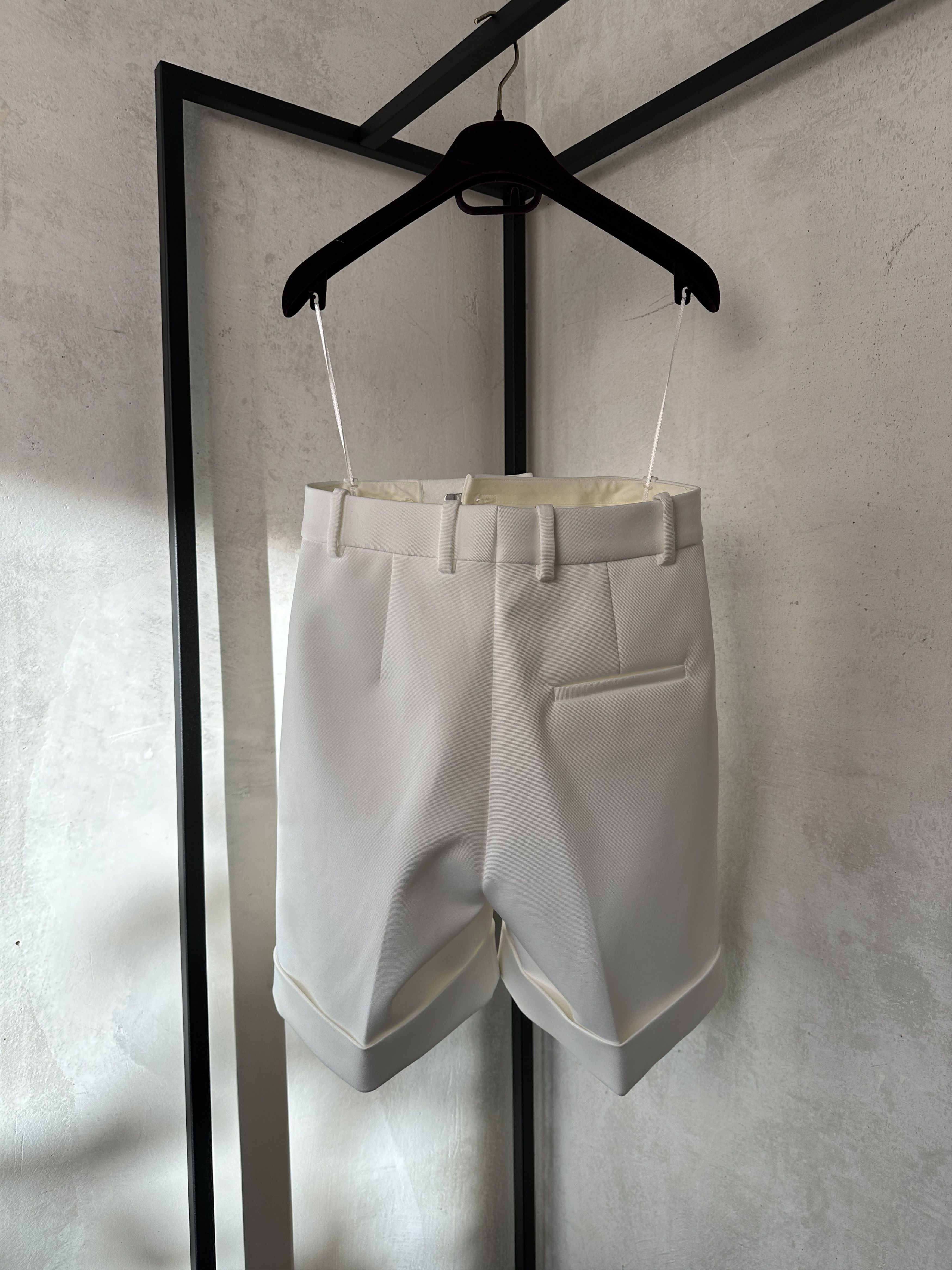 KHAITE Khaite White Bermuda Shorts Size 28" / US 6 / IT 42 - 7 Thumbnail
