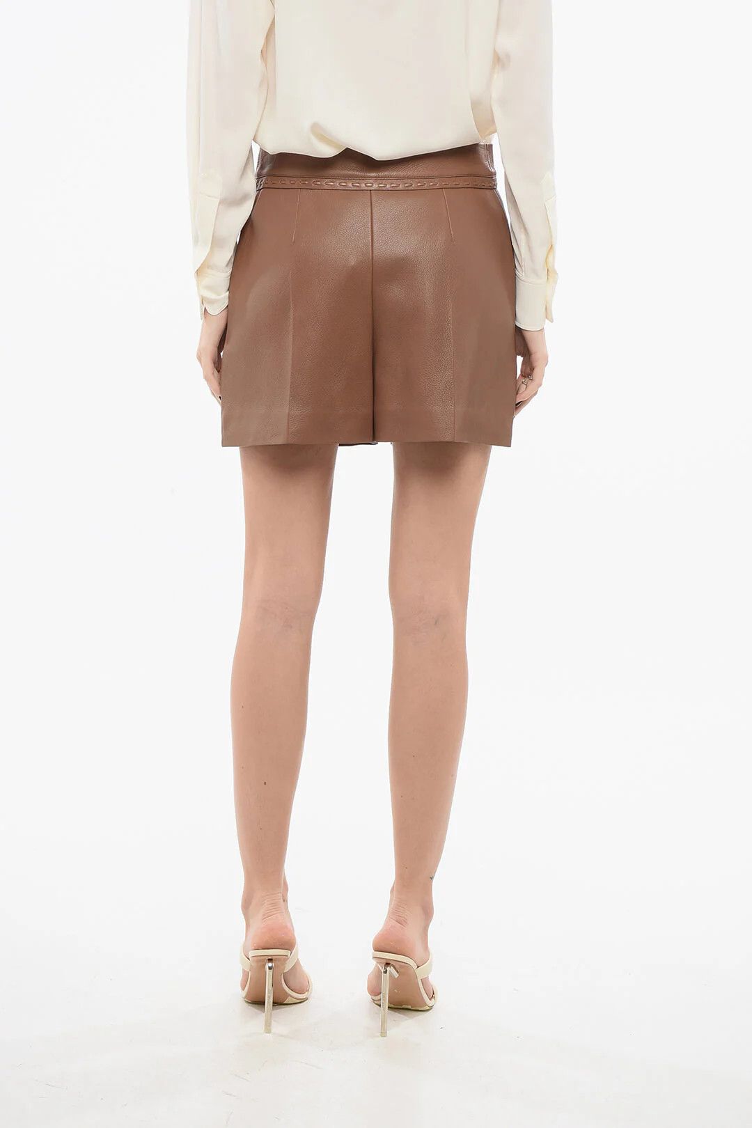 Fendi og1mm0326 Hammered Leather Short in Brown Size 26" / US 2 / IT 38 - 2 Thumbnail