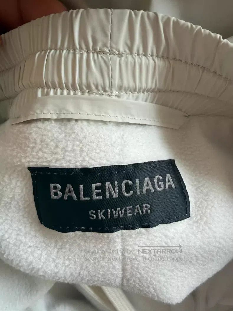 Balenciaga Balenciaga size XS Nylon Embroidered Logo Fleece Trousers Size US 27 - 3 Thumbnail