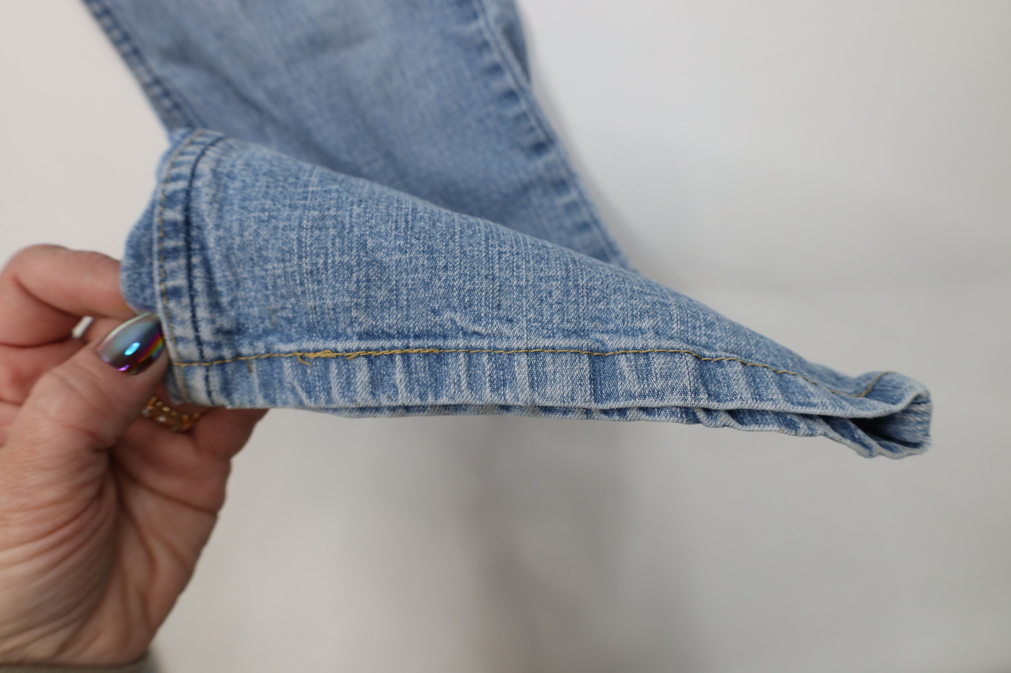 Levi's Vintage Y2K 2005 Levis Rise Bootcut Flared Wide Leg Jeans Size 27" / US 4 / IT 40 - 6 Thumbnail