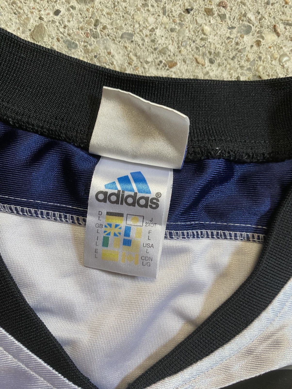 Adidas Adidas vintage tanktop sleeveless norge norway basketball Size US L / EU 52-54 / 3 - 4 Thumbnail
