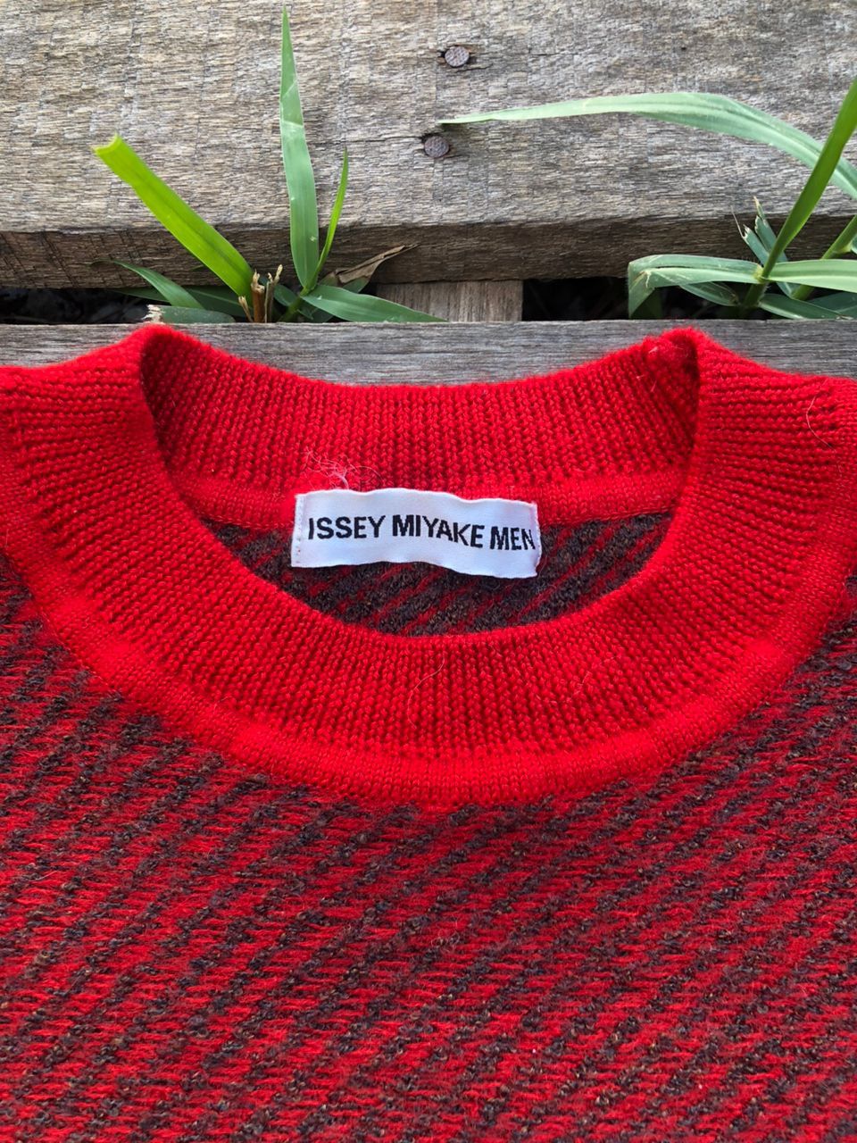 Issey Miyake Vintage Issey Miyake Men Maroon Knit Sweaters Size US XS / EU 42 / 0 - 3 Thumbnail