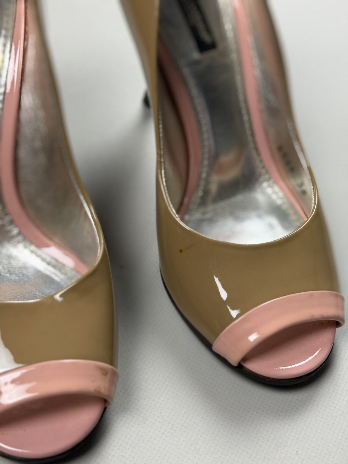 Dolce & Gabbana Dolce&Gabbana Ladies Pump Patent Leather Heels Shoes Size US 9 / IT 39 - 8 Thumbnail