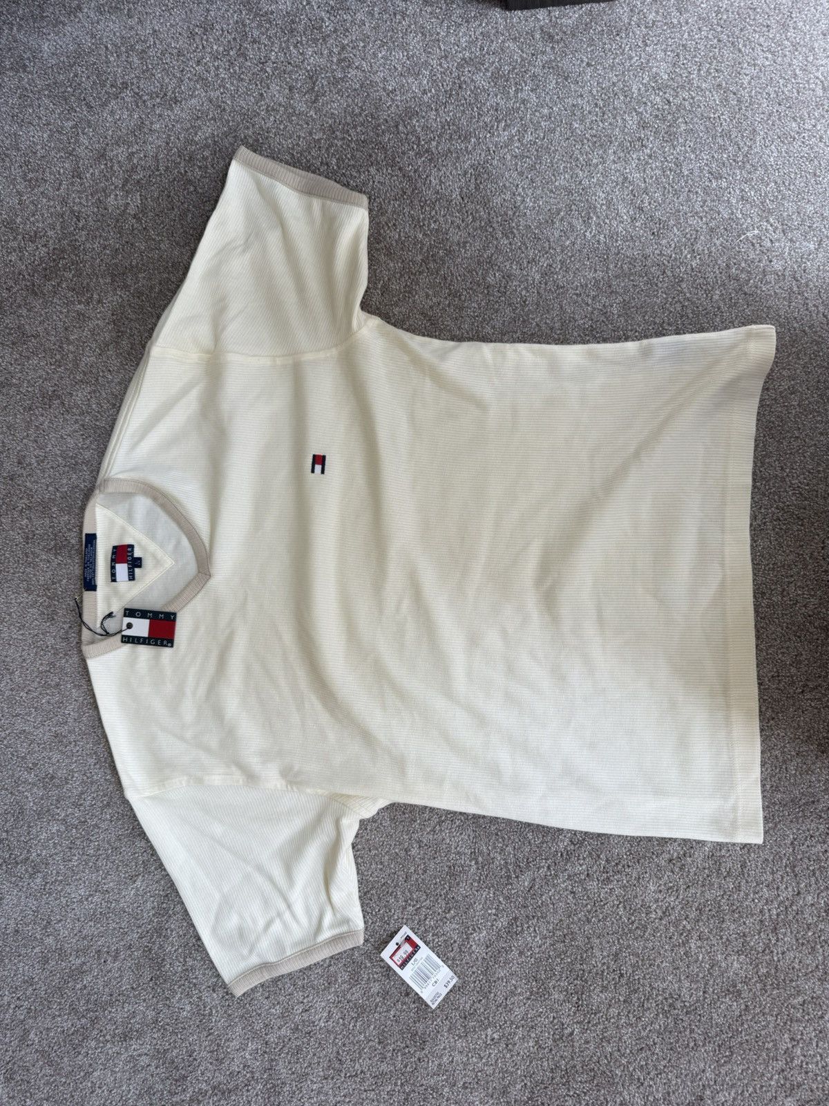 Tommy Hilfiger Vintage tommy hilfiger tee - tags still on Size US L / EU 52-54 / 3 - 2 Thumbnail