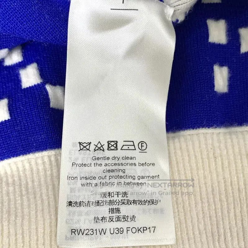 Louis Vuitton Louis Vuitton Color. Size 23" - 6 Thumbnail