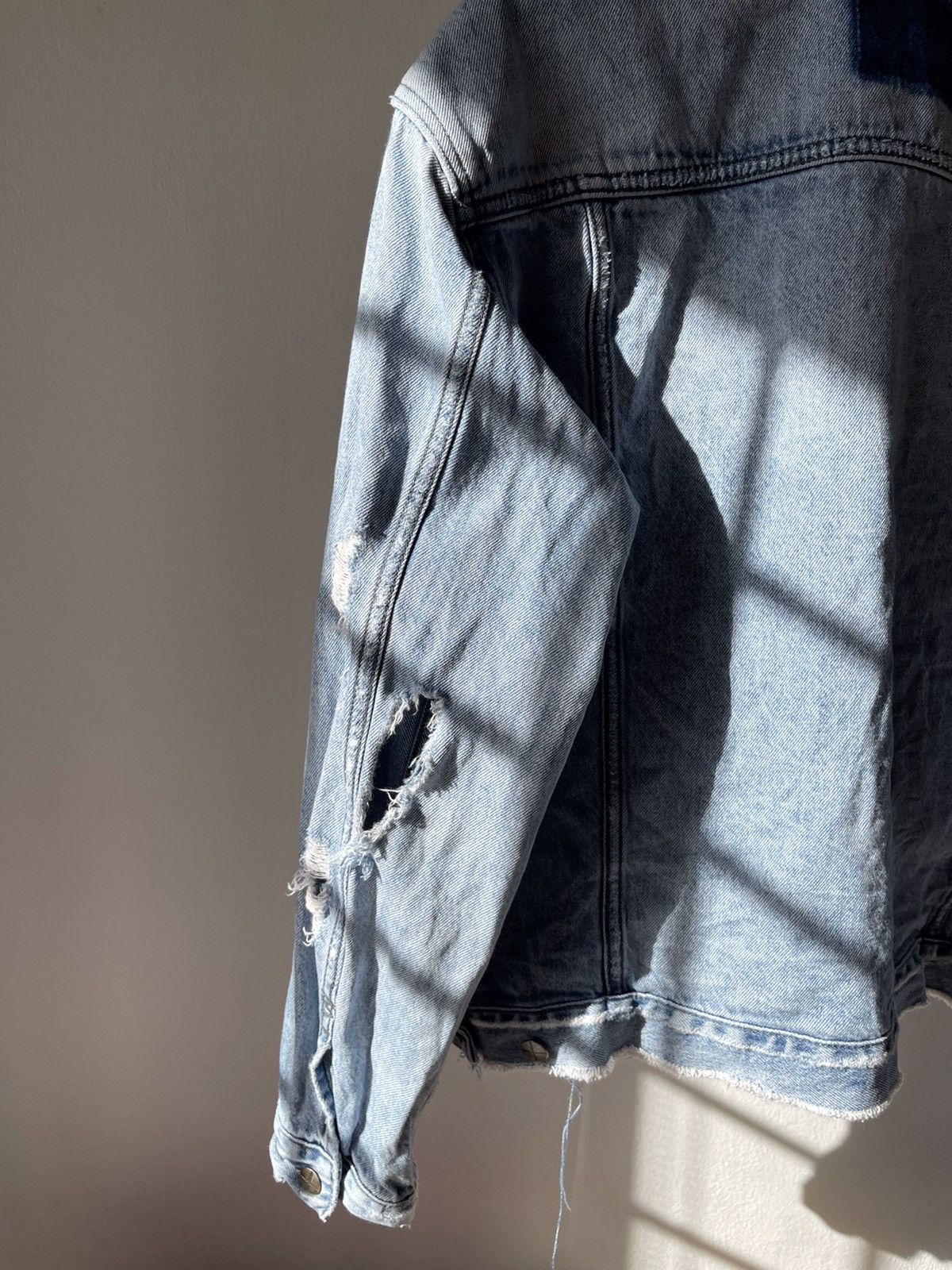 Ksubi Ksubi Distressed Denim Jacket a5 Size US L / EU 52-54 / 3 - 11 Thumbnail