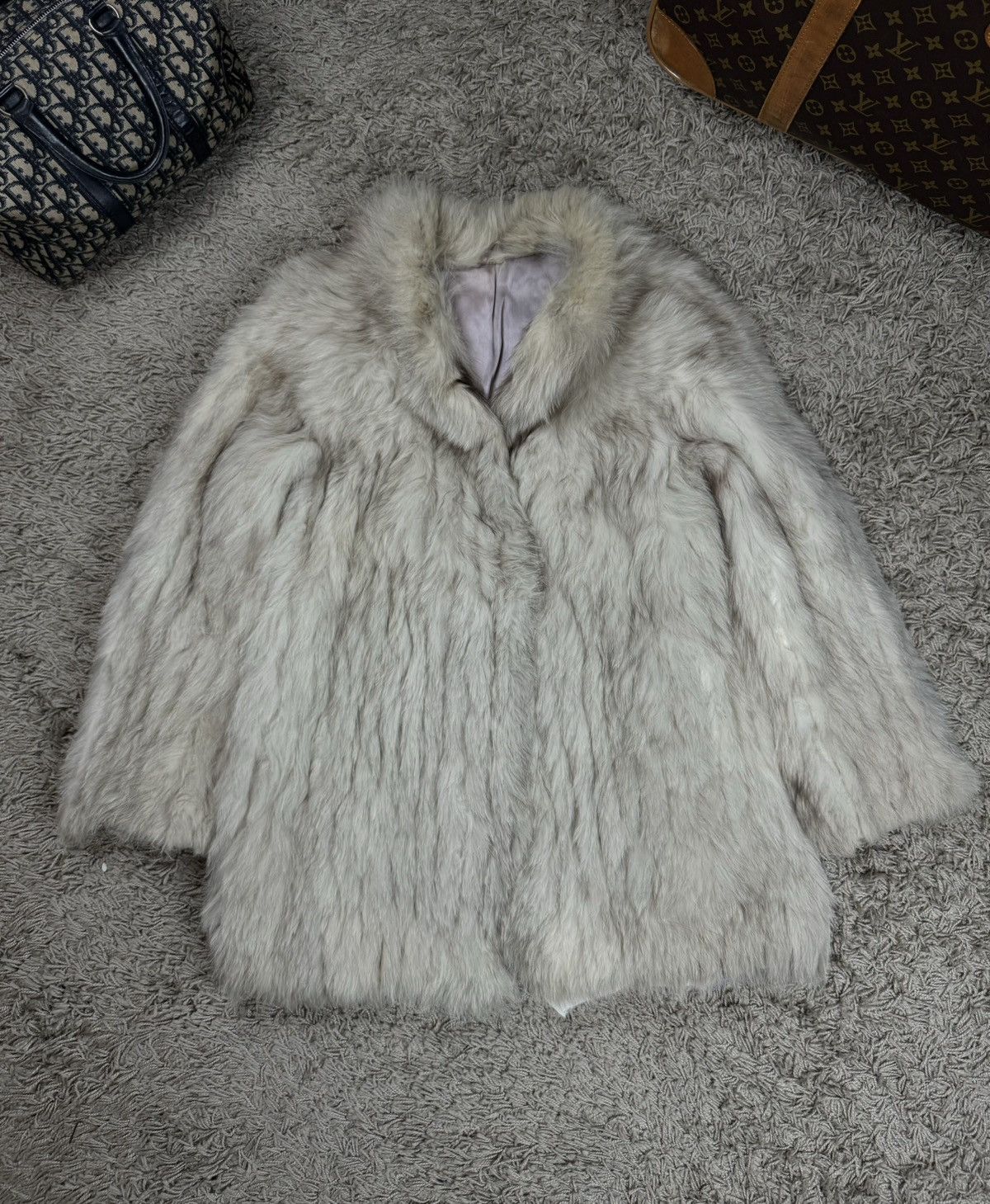 Sagafurs Vintage rare white Fox natural fur coat original luxury item Size S / US 4 / IT 40 - 1 Thumbnail